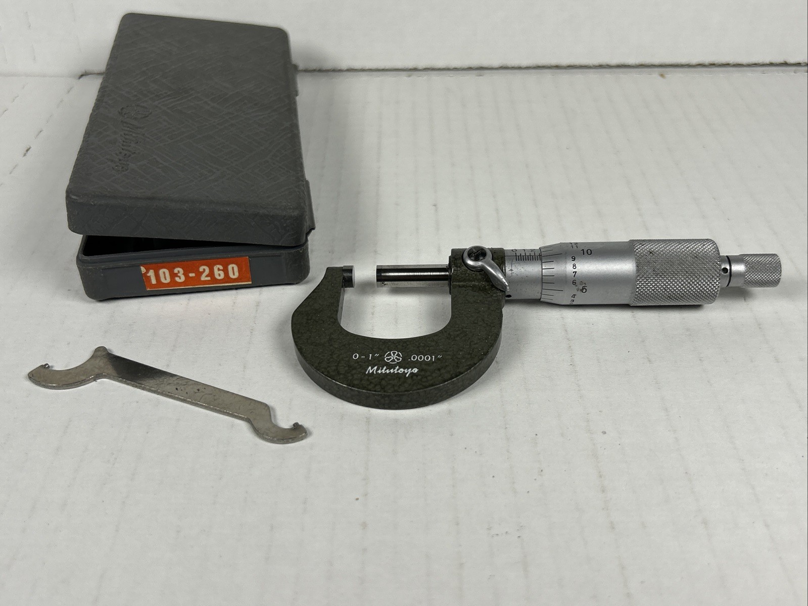 0-1" MITUTOYO OUTSIDE MICROMETER 103-260  .0001 RATCHET STOP Carbide faces