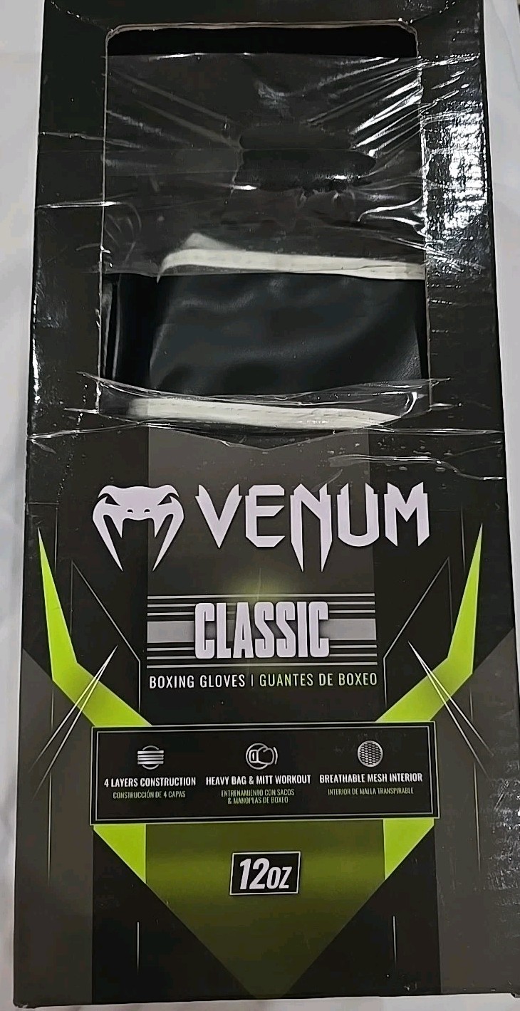 Venum Classic Boxing Gloves - Unisex - Black And White - 12 oz