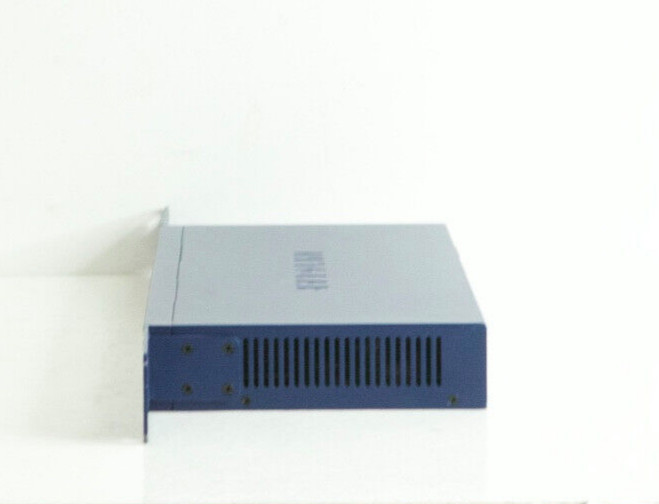Netgear JFS524 24-port 10/100 Switch k215
