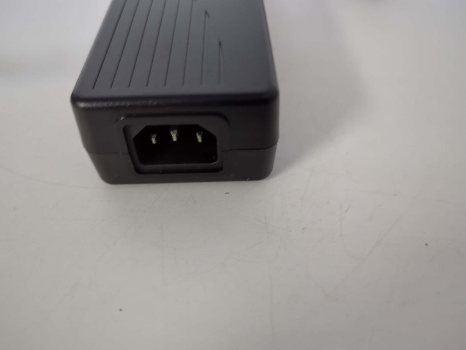 EDACPOWER ELEC AC ADAPTER EA1050D-240