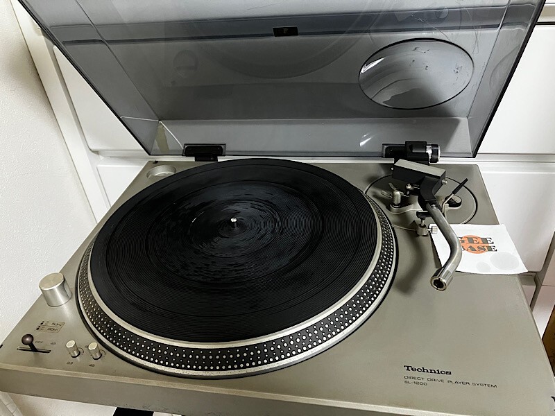 Technics SL-1200 First Generation Direct Drive RARE with Dust Cover