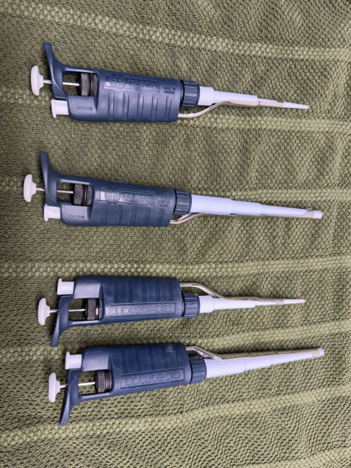 Gilson Pipetman Pipette 2 P-20 & 2 P-1000