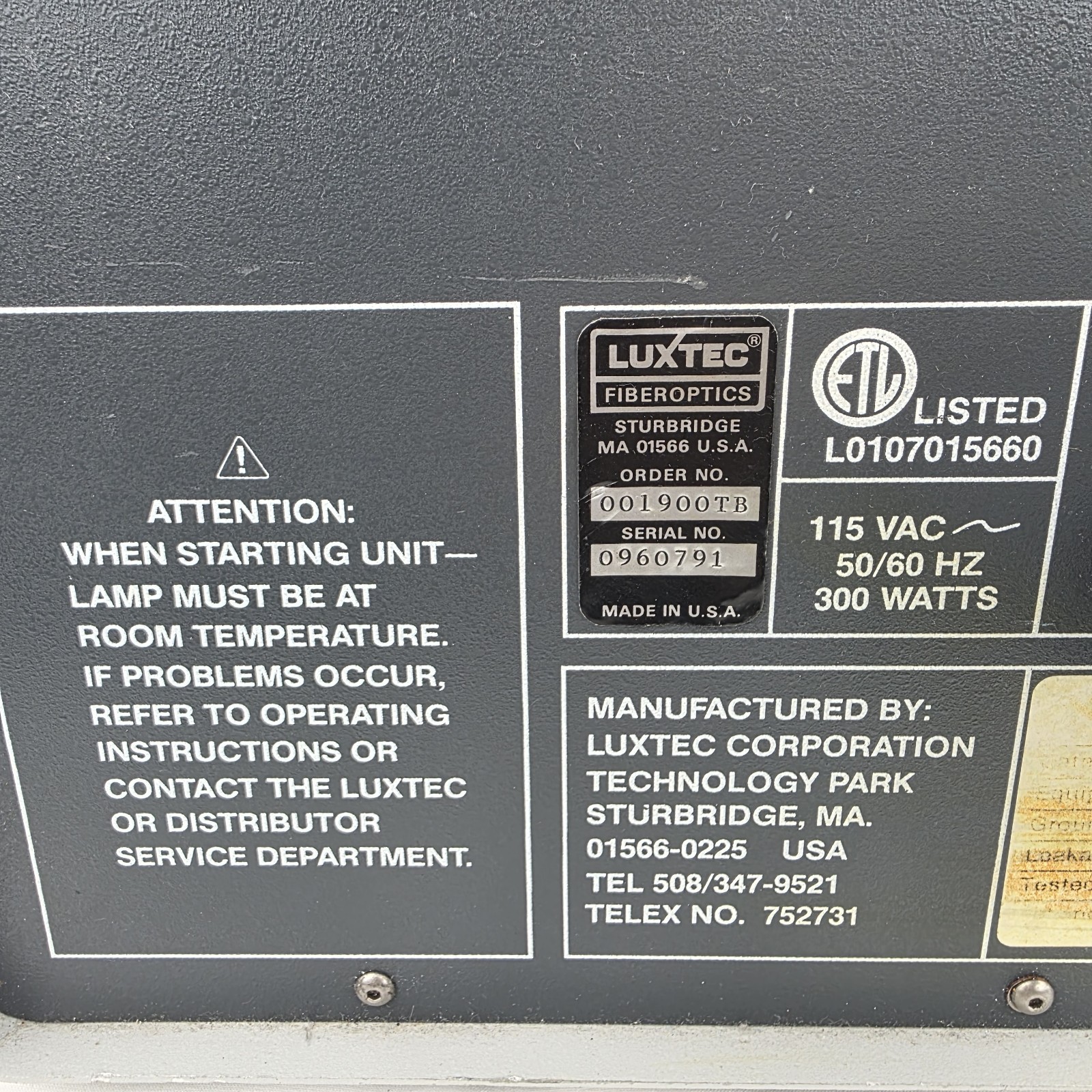 LUXTEC FIBEROPTICS HIGH INTENSITY XENON 1900 LIGHT SOURCE S/N 0960791