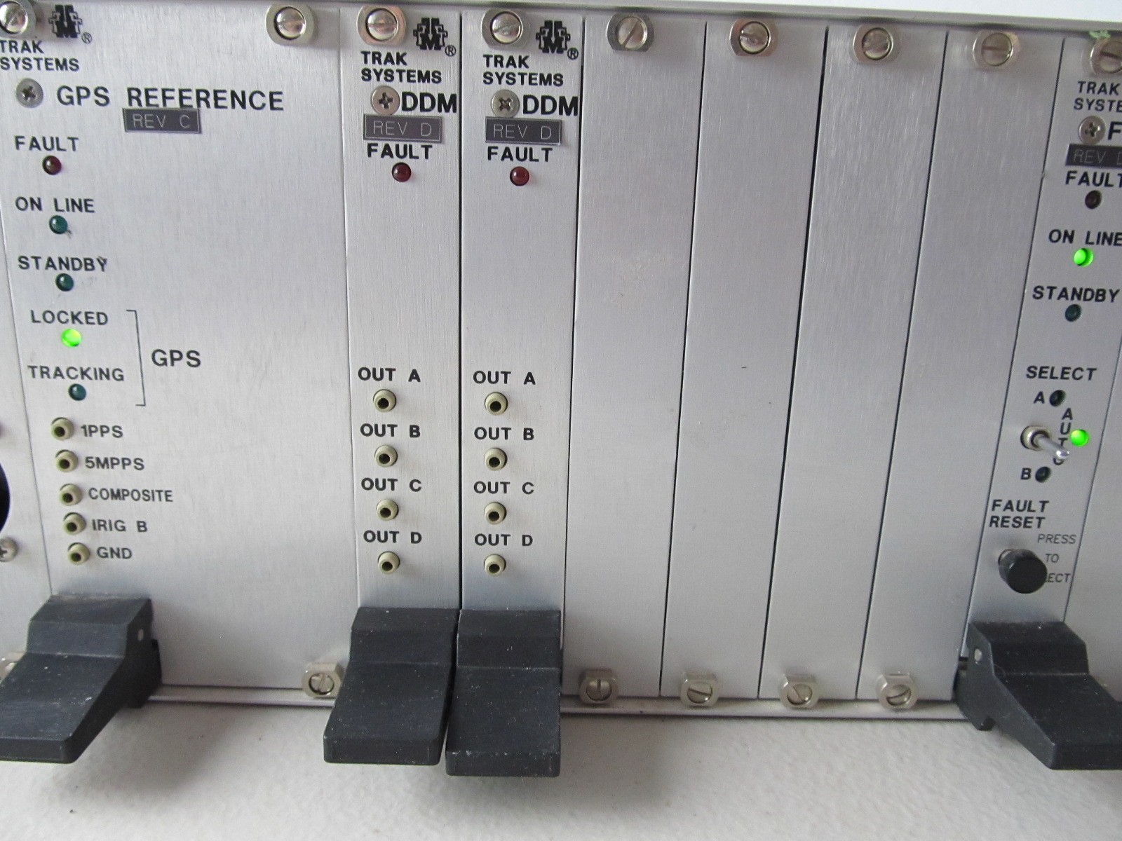 Trak Systems Model 9100-9 GPS Time Standard