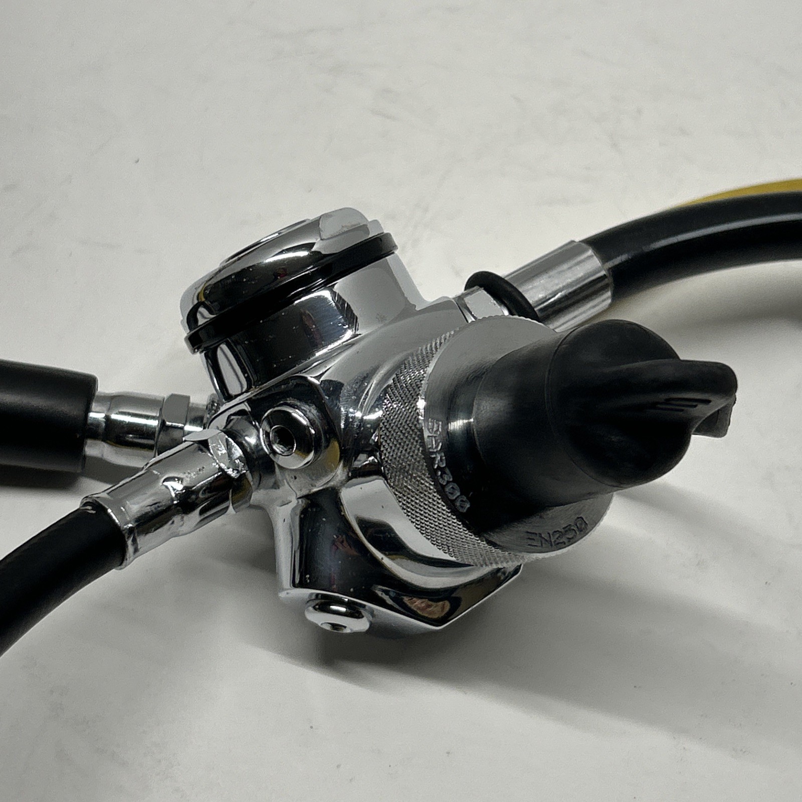 Mares Anyss Regulator Set. DIN. Tested And Working. Scuba Dive.