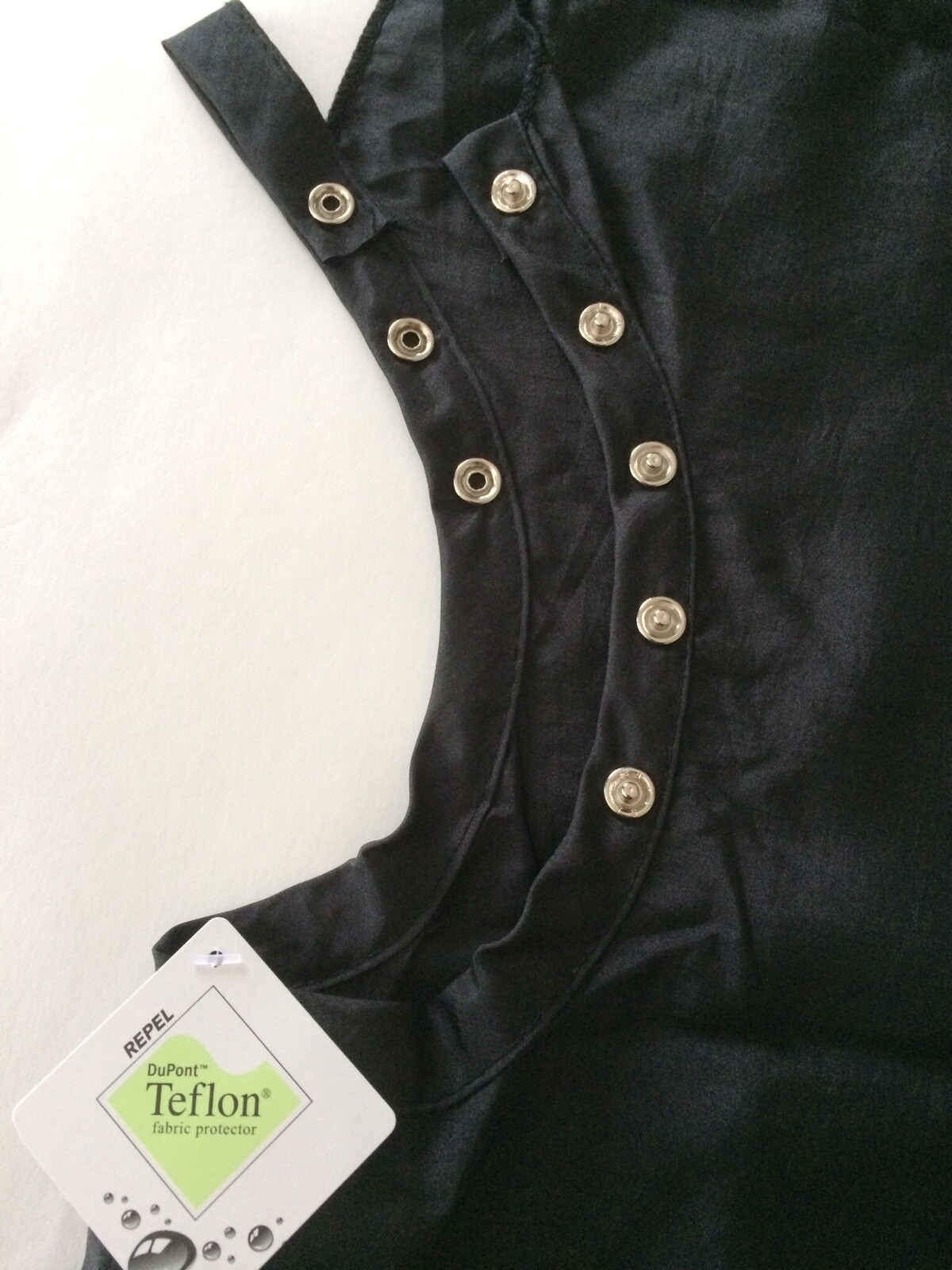 *Fromm 1907 Black Water & Stain Repellent Hairstyling Snap Cape w/Teflon Coating