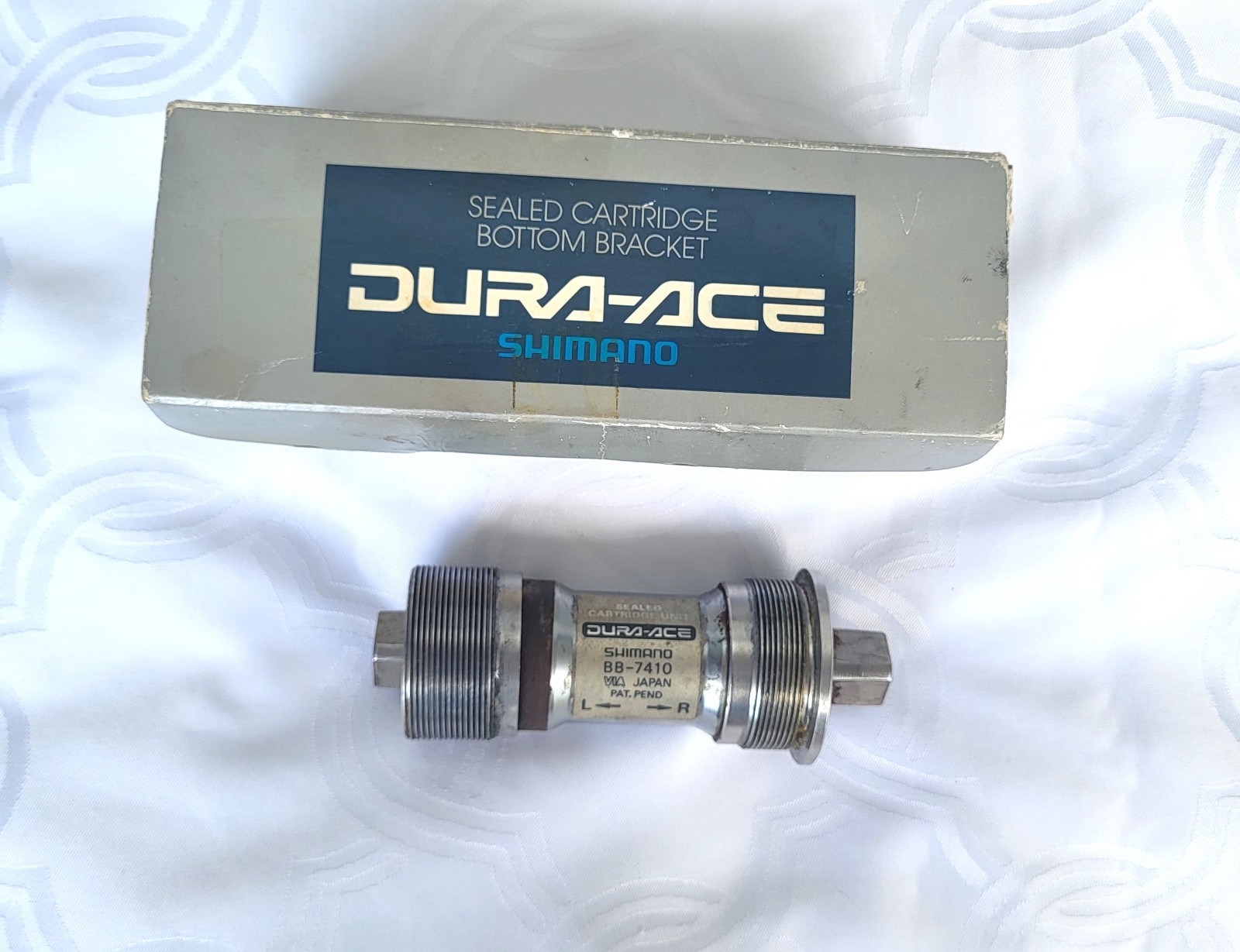 vintage Shimano Dura Ace BB 7410 English 68 x 103mm Spindle Dura-ace