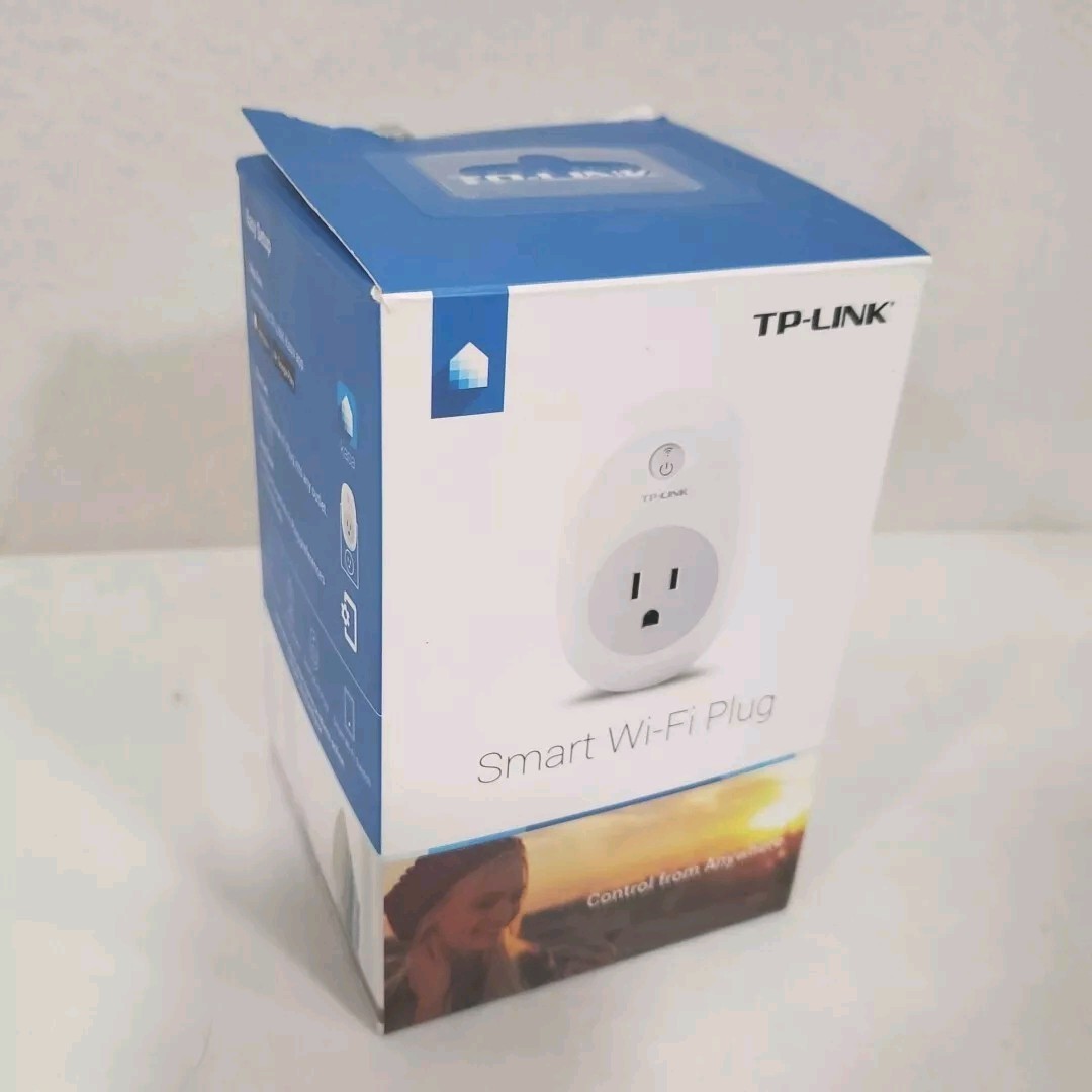TP-Link Smart Wi-Fi Plug Model HS100 Control From Anywhere NEW Open Box
