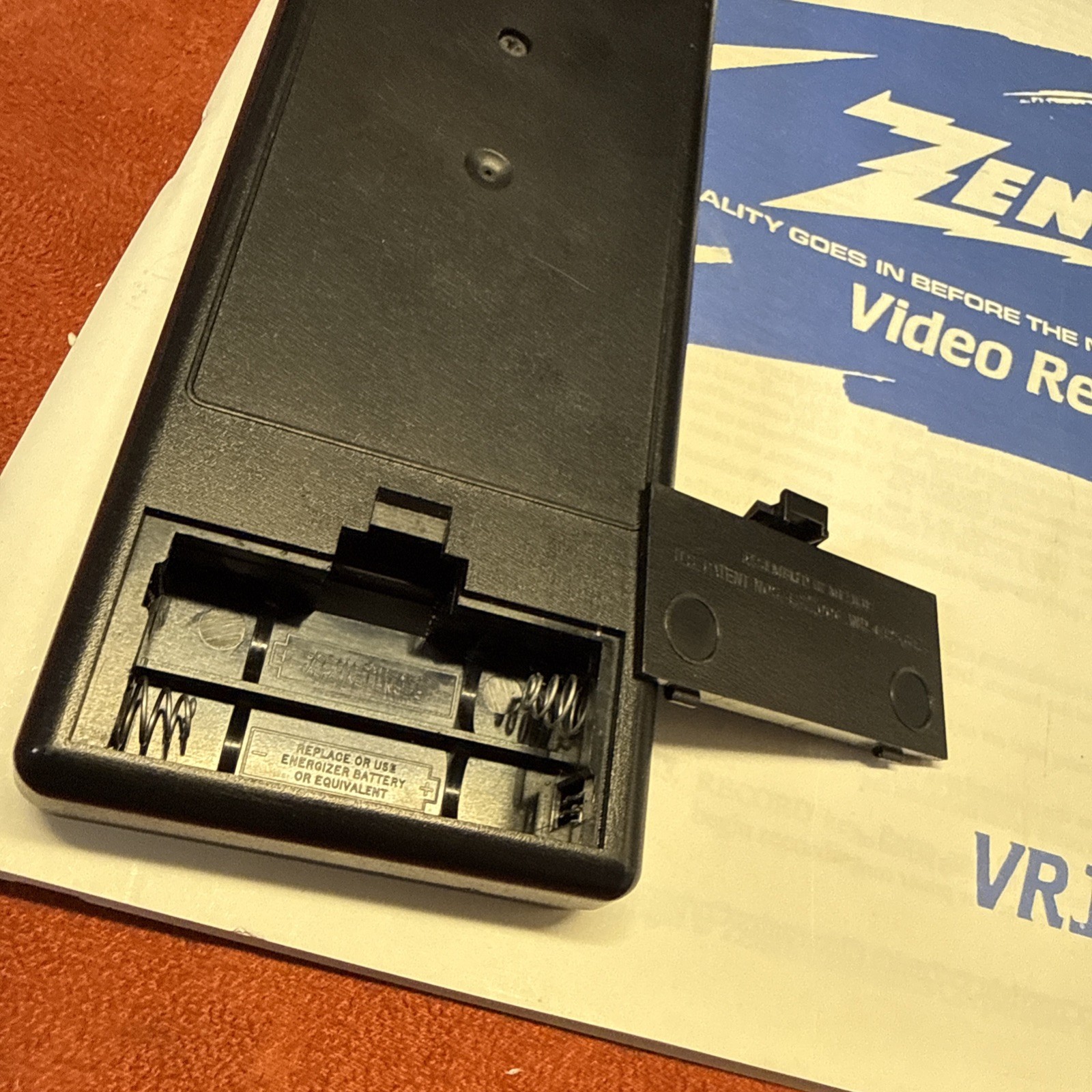 ZENITH VCR Operating Guide and Manual for VRJ210 w (Untested Remote)