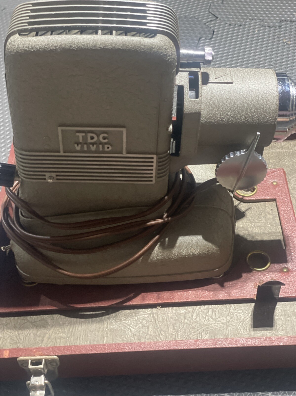 TDC Vivid “Selectron” Slide Projector. Excellent Cond. for 1950’s Era.