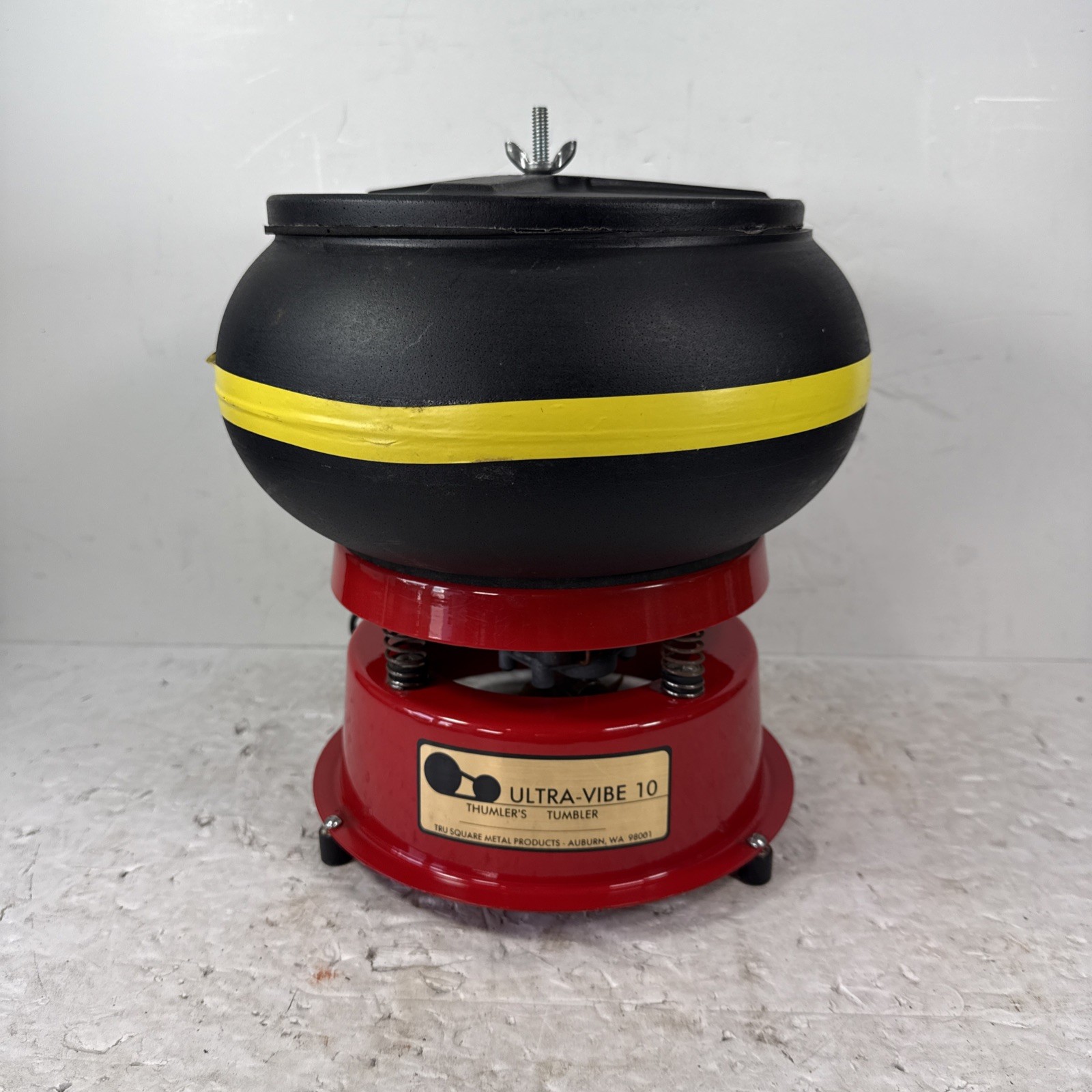 Thumler’s Vibratory Tumbler Ultra-Vibe 10 Tru Square Metal Products | TESTED