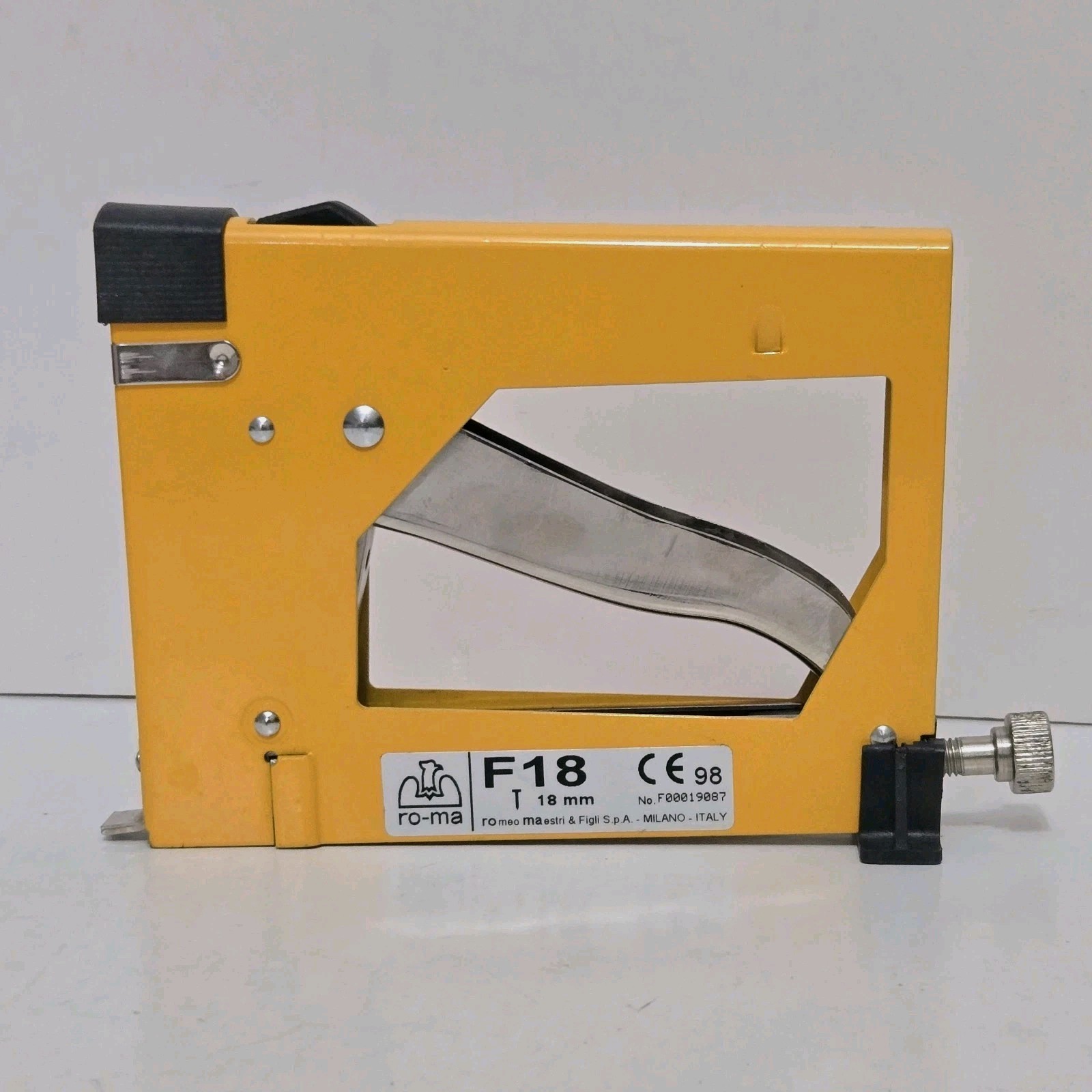 Maestri Roma F18 Brad Tacker Nailer Stapler Made In Milan Italy New Open Box