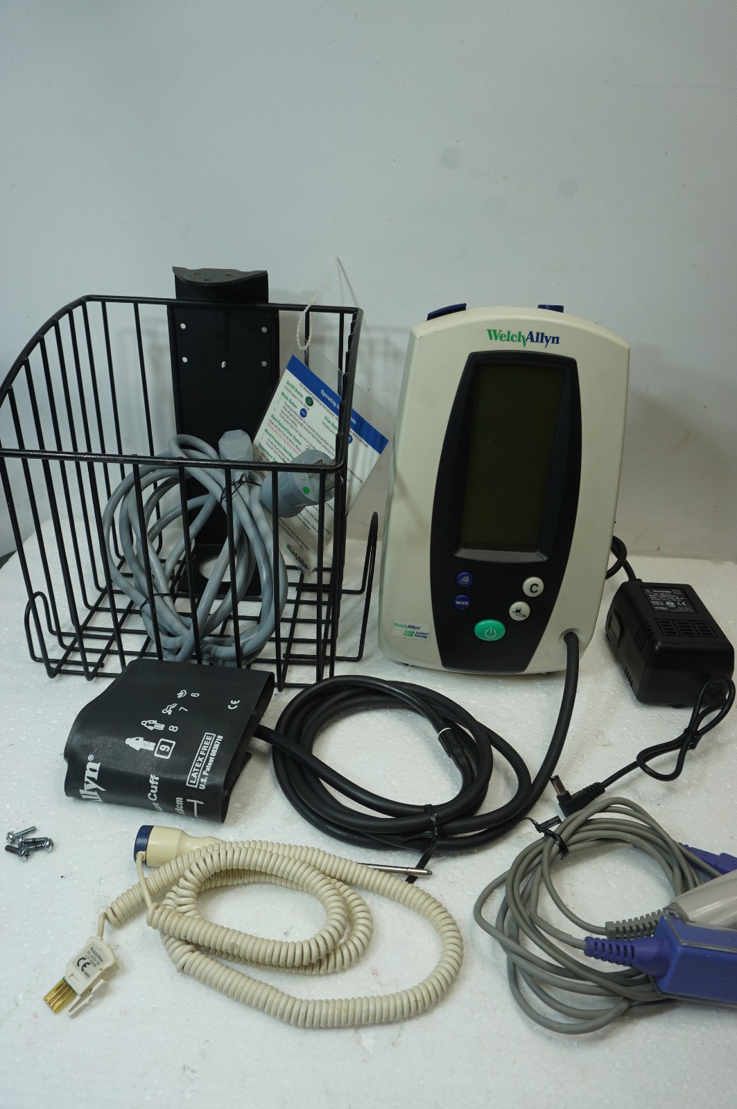 WELCH ALLEN 420 Series Spot Vital Signs Monitor with accessories