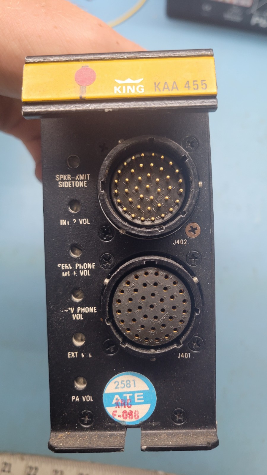 King Radio KAA 455 Audio Control System Amplifier – P/N 071-2007-00 27.5V core