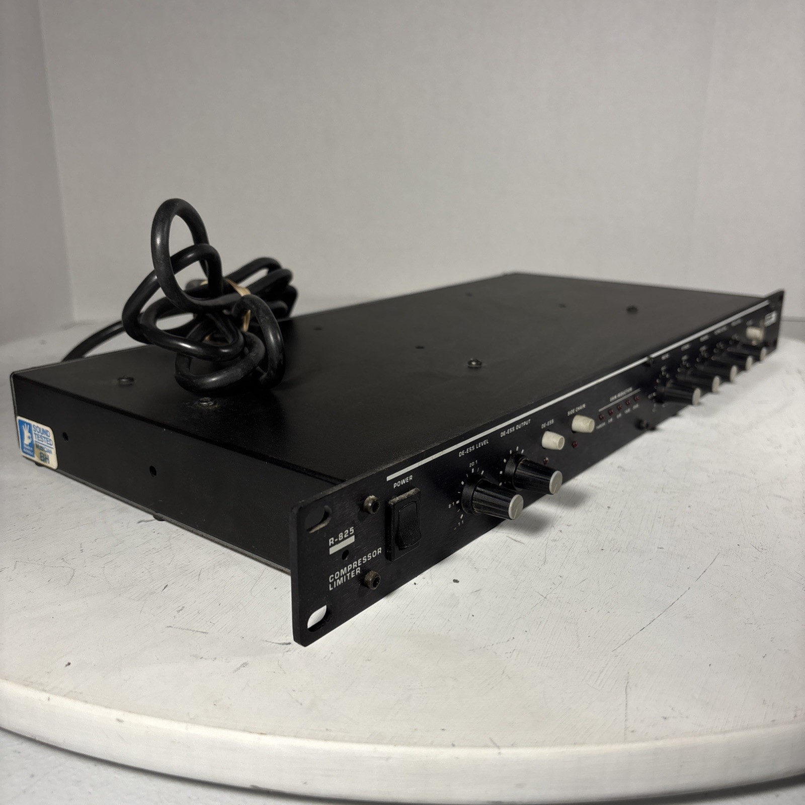 Vintage DOD R-825 Compressor Limiter Rack Mount Dynamics Processor