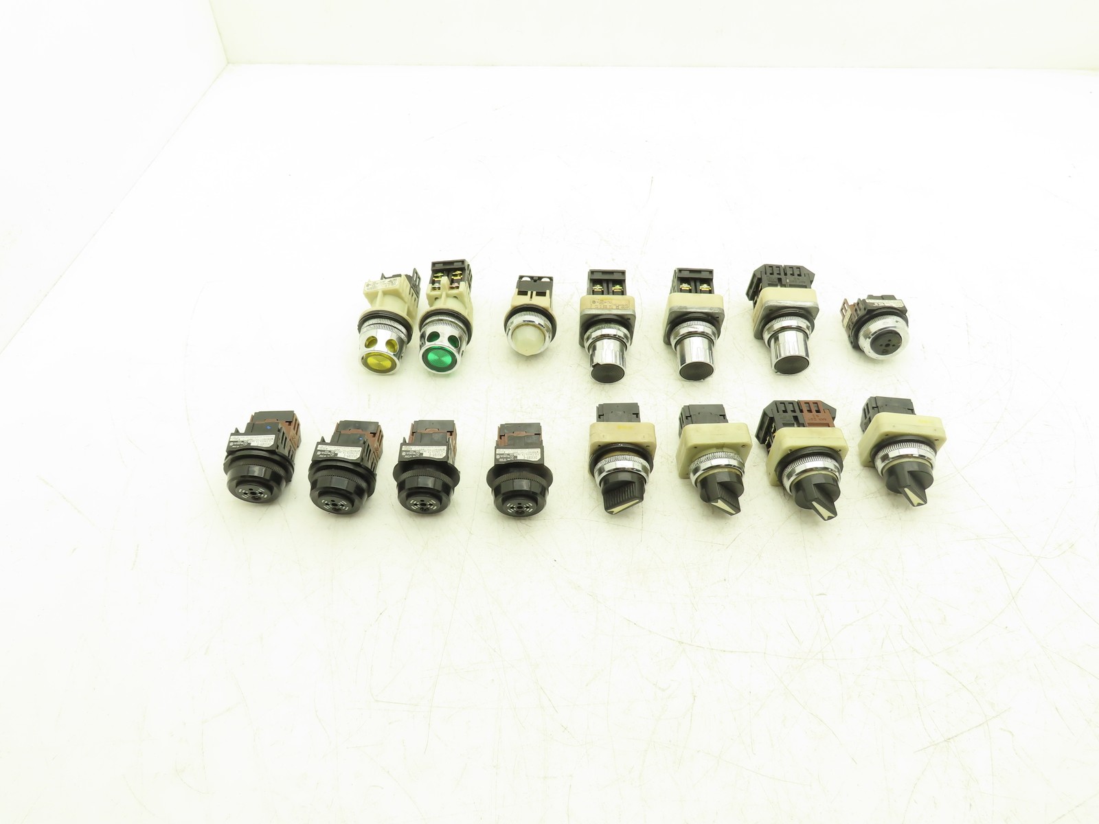 Fuji Electric Pushbutton Selector Pilot Light Alarm Buzzer Mixed Lot of 15
