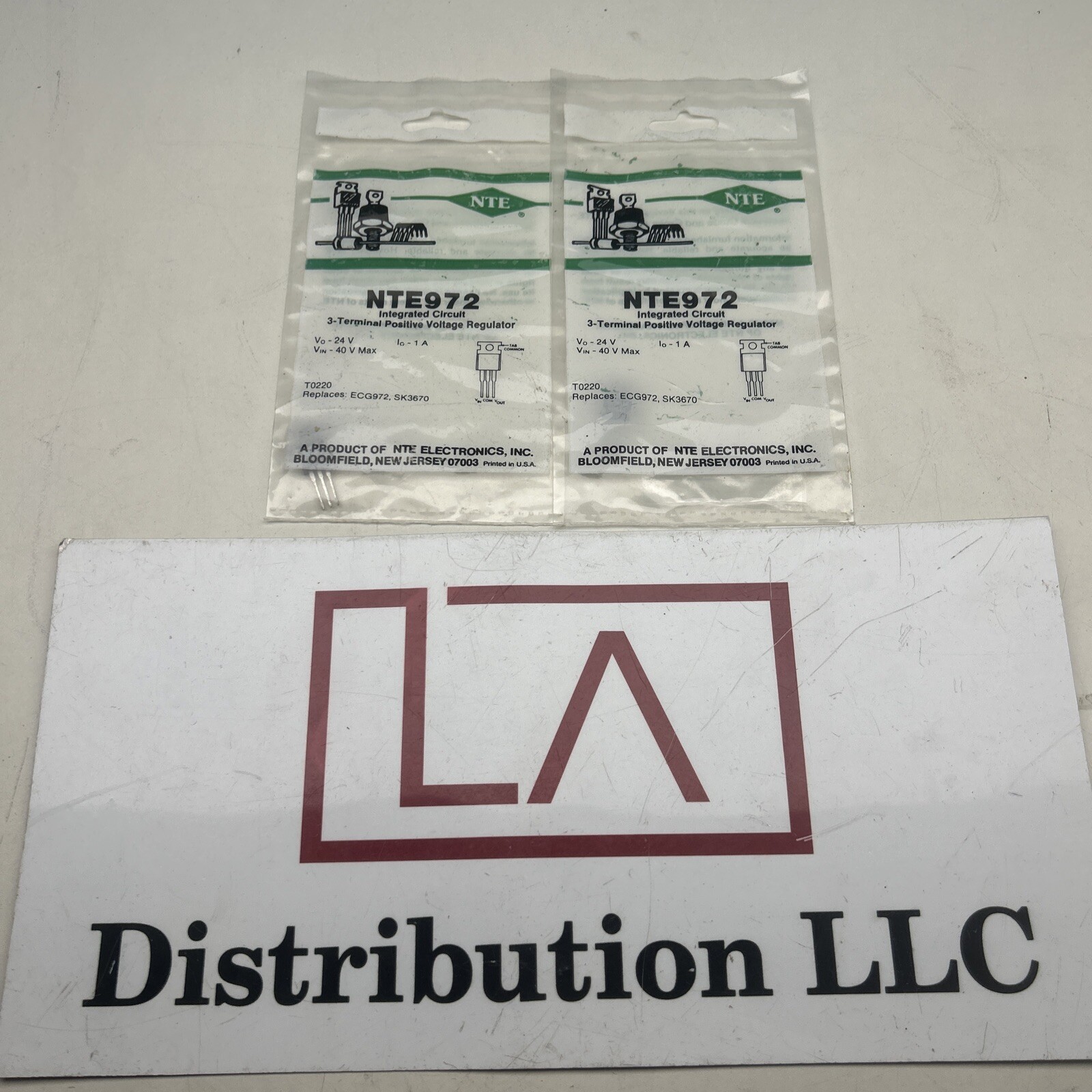 NTE 972 Pos Adj Volt Reg 24V 1A Voltage Regulator. lot of 2