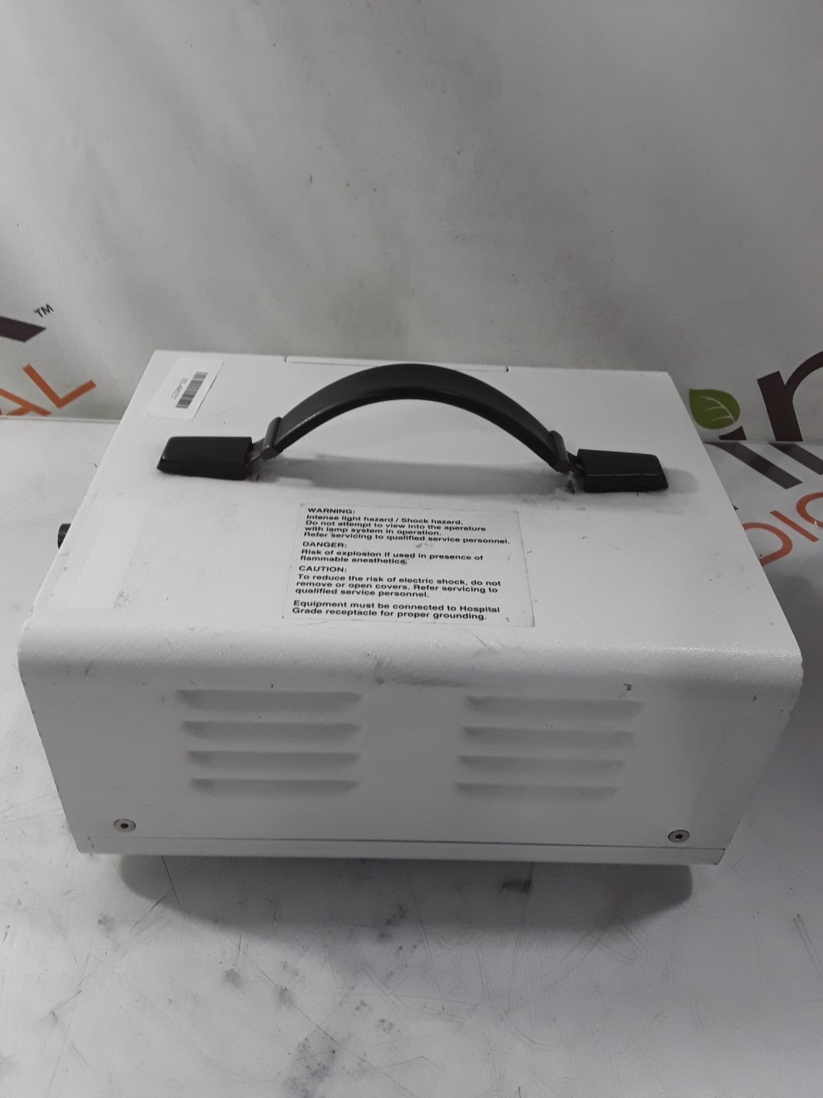 Specialties of Surgery Inc XLS-300 Light Source
