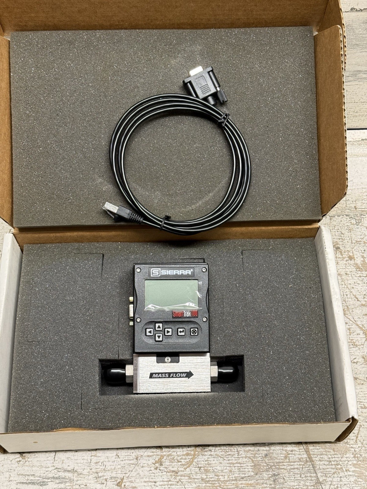 Sierra Smart-Trak100 Digital Mass Flow Meter M100L-DD-2-OV1-PV2-V1-C1 - New