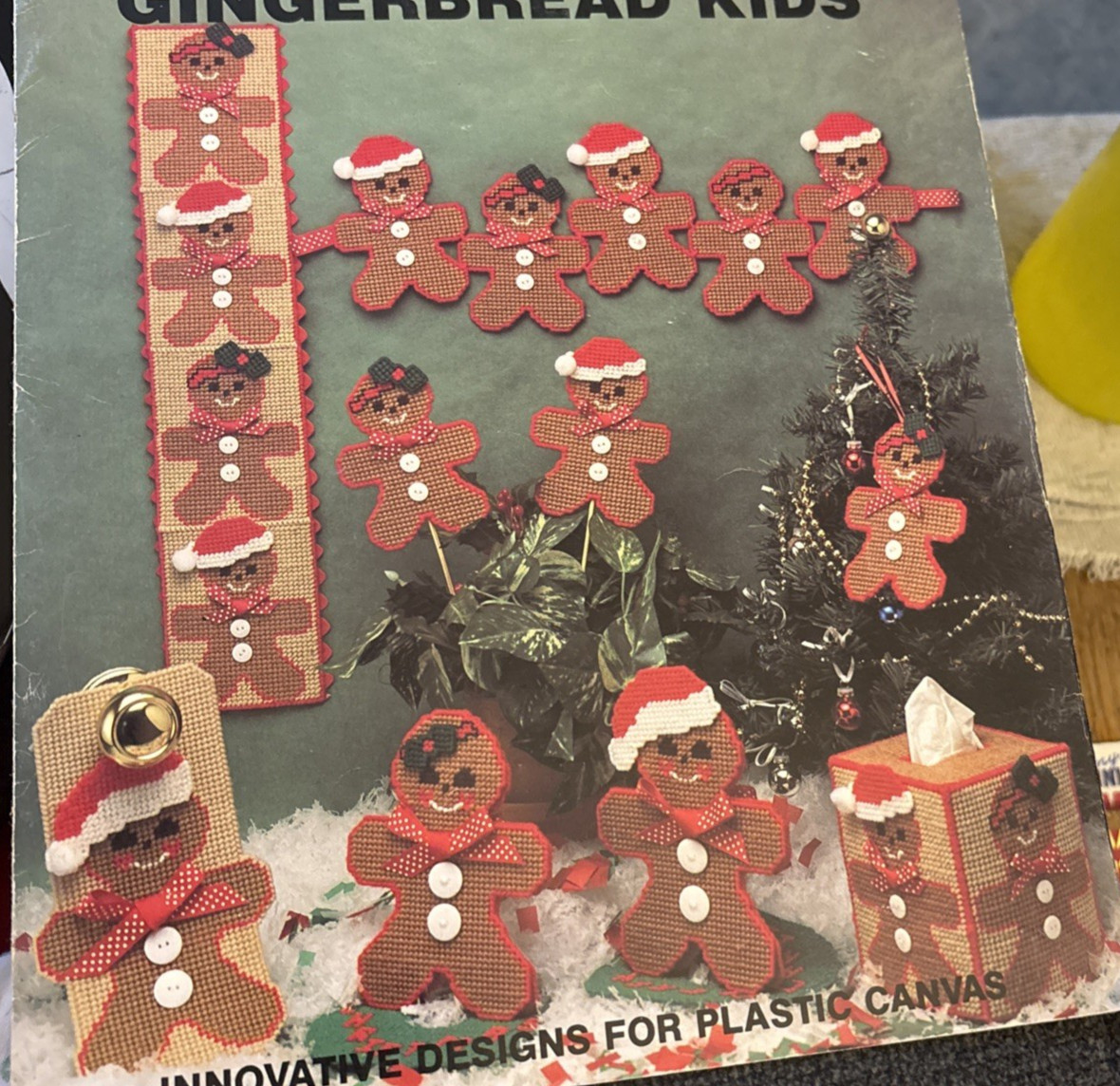 Vtg Rare Needlecraft Ala Mode PLASTIC CANVAS GINGERBREAD KIDS '90 Leaflet 133