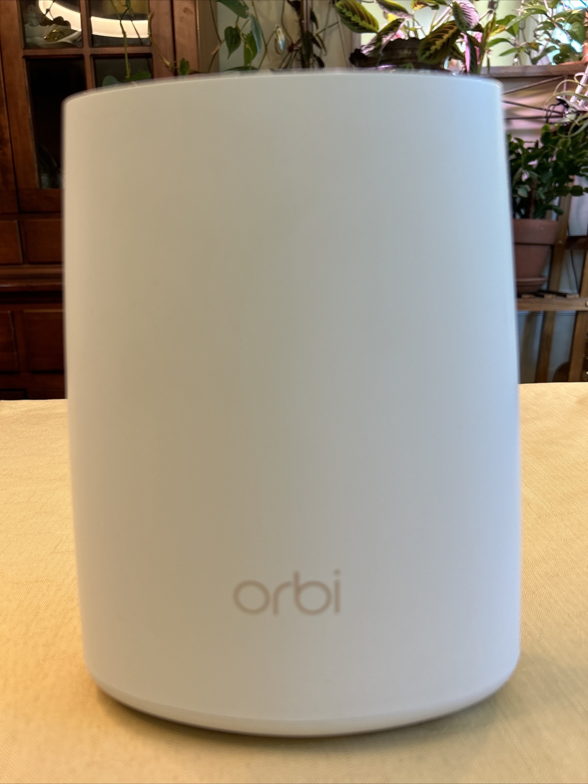 Netgear Orbi RBR40 Router AC2200 Tri-band WiFi Network