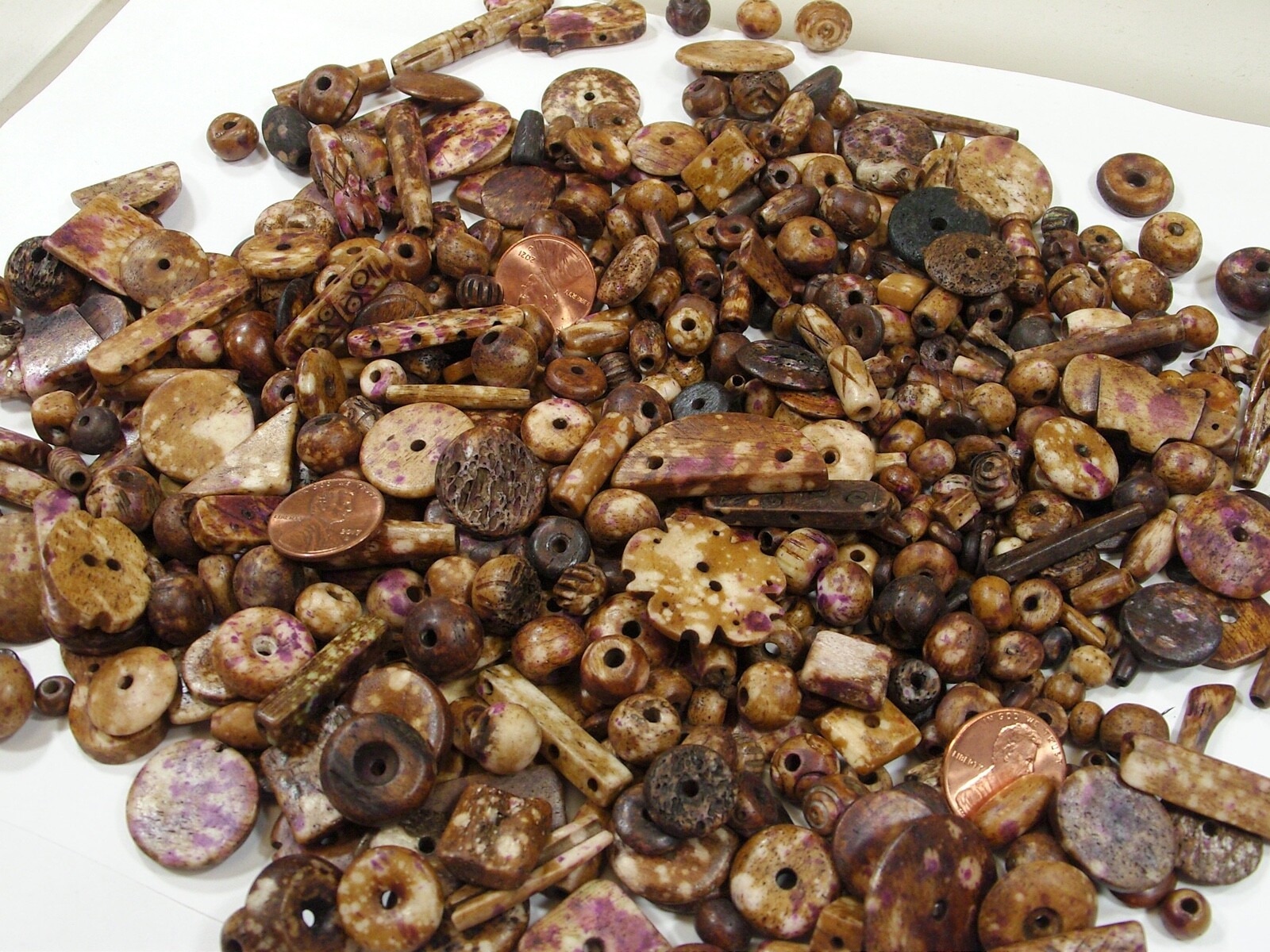3 Pounds Purple Water Buffalo Bone Beads / Scrap Pieces / Left Overs (M-3) ⭐