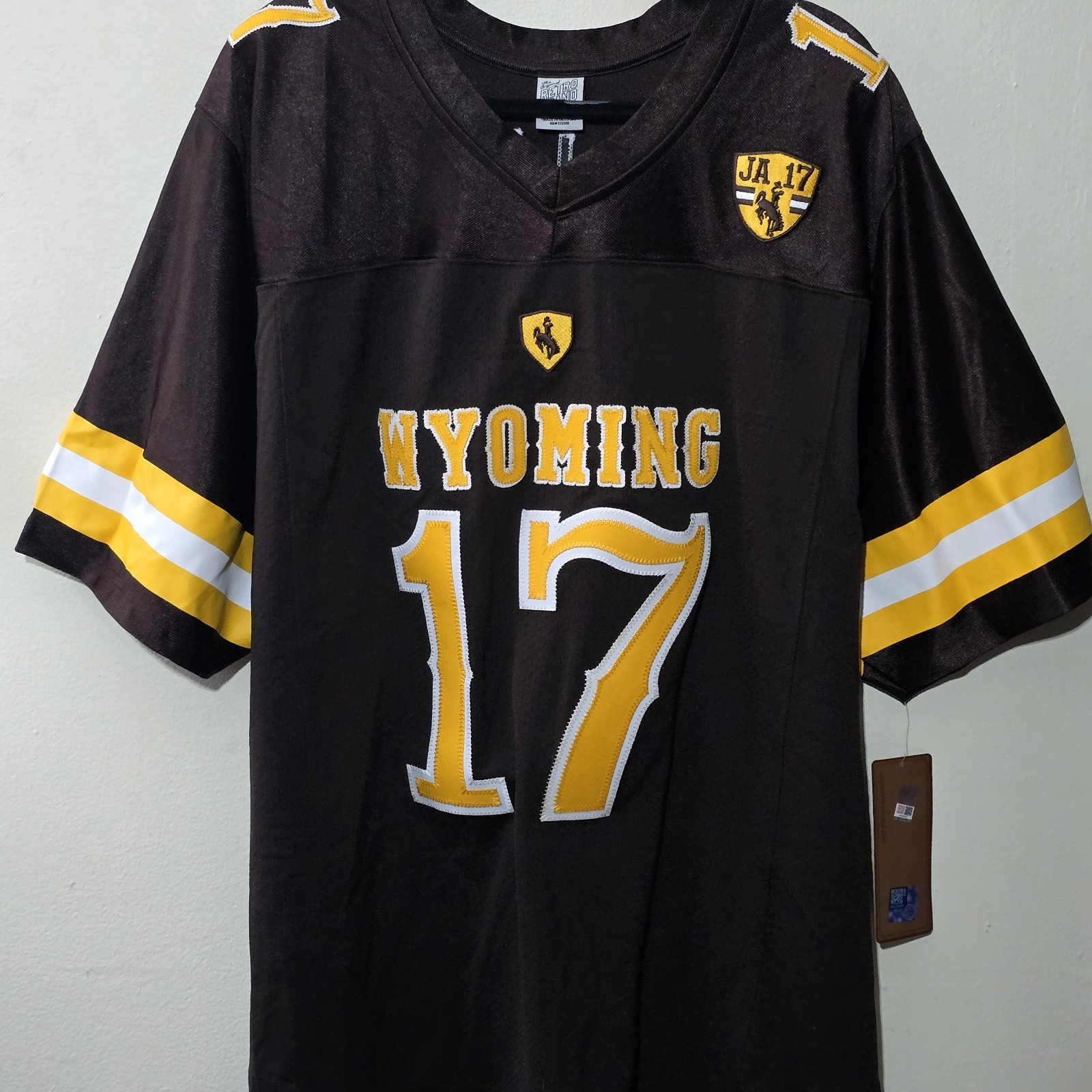 Josh Allen Wyoming Cowboys Original Retro Brand Football Jersey Men's XL NWT