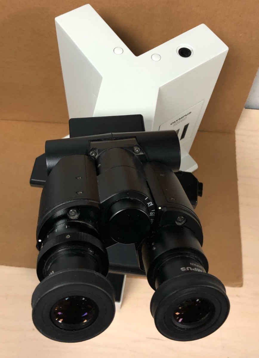 (PARTS!) Olympus BX40 Microscope (TESTED TO POWER ON ONLY)