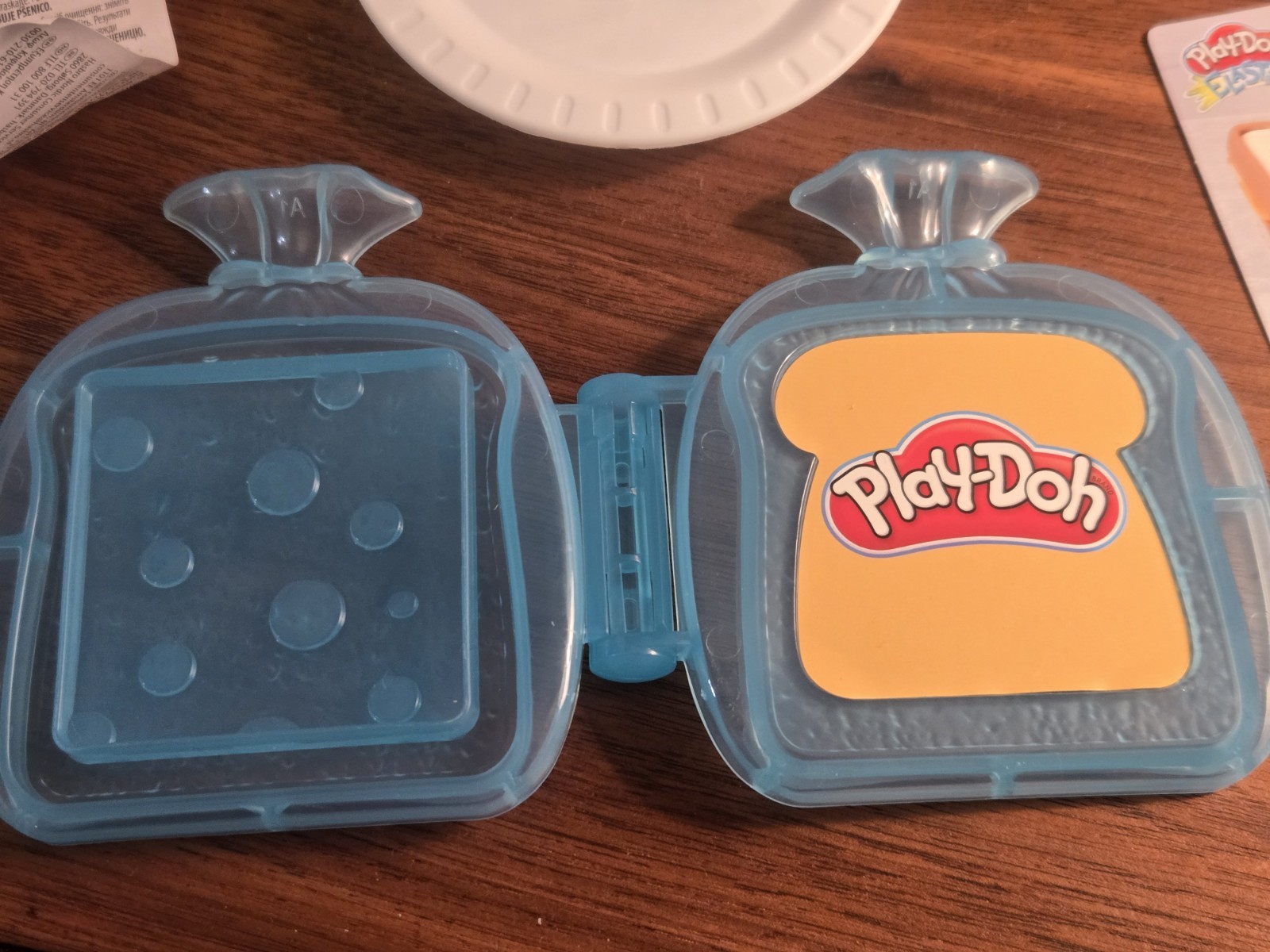 Cheesy Sandwich PlaySet Kitchen Creations by Play-Doh Sandwich maker