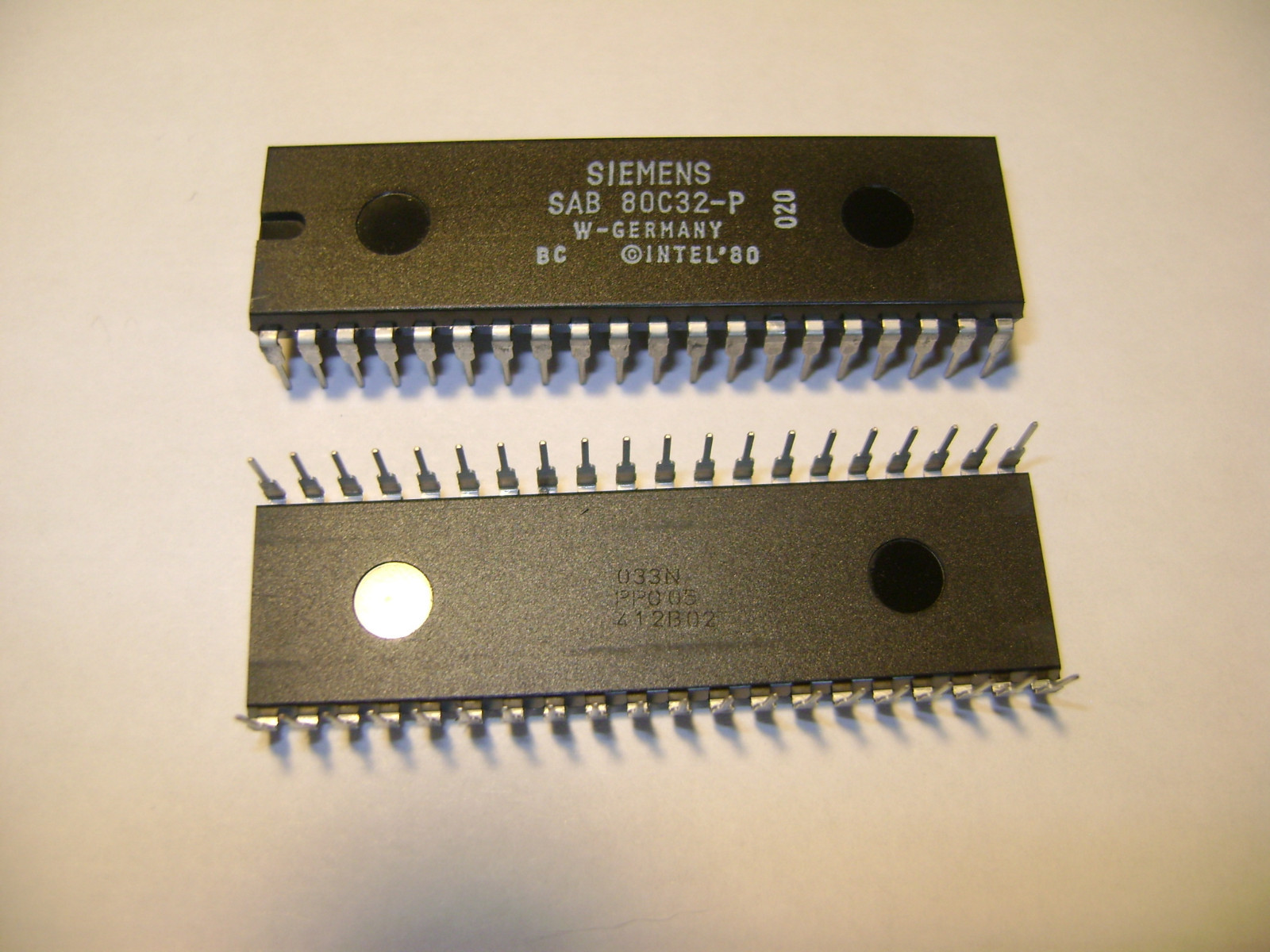 SIEMENS SAB 80C32-P INTEGRATED CIRCUIT IC CHIPS FROM USA DR9
