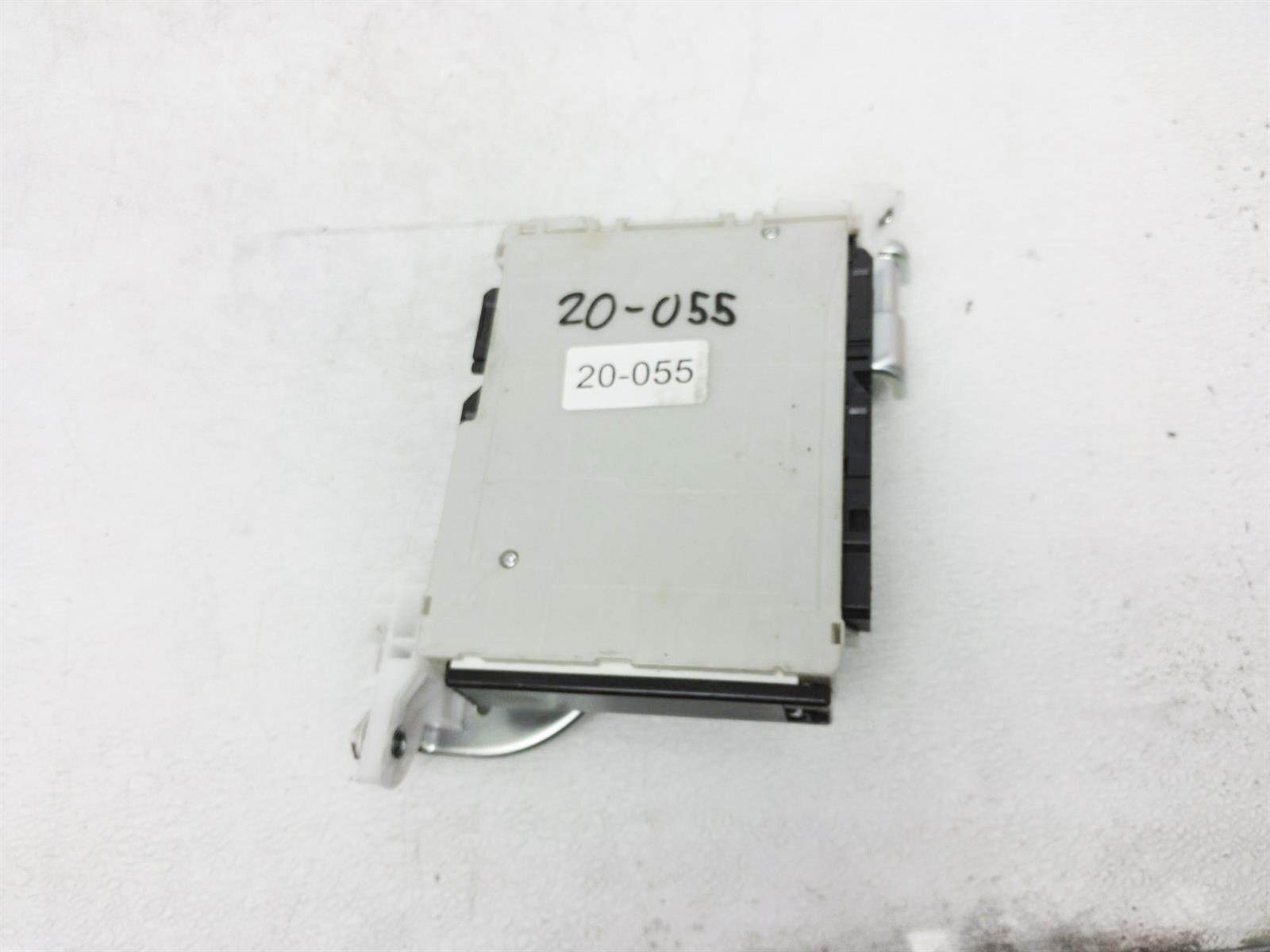 2018-2020 Toyota Prius Prime Multi Plex Network Computer Module Unit 89220-4Em50
