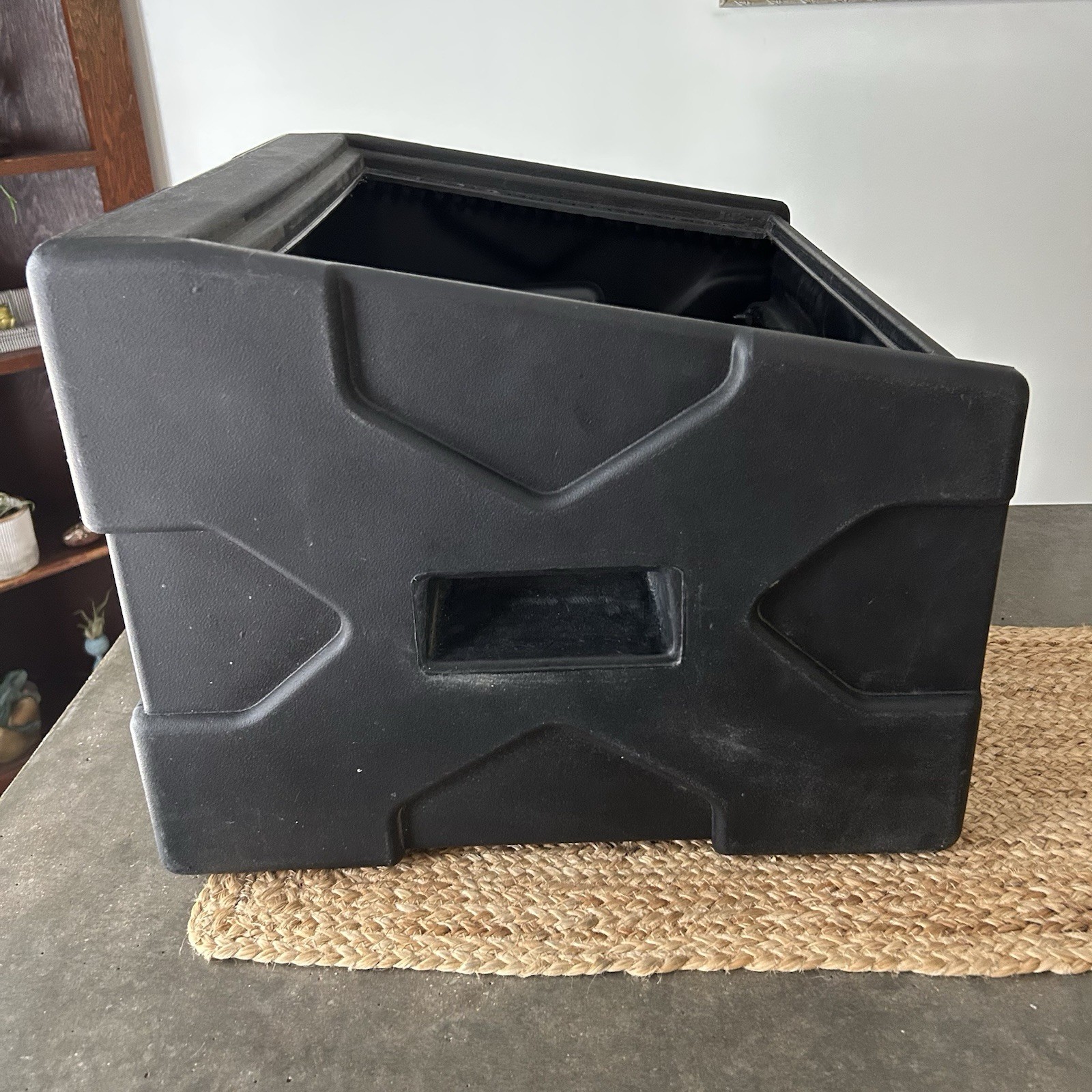 SKB Audio DJ Rack Case W/Slanted Top Mixer Case