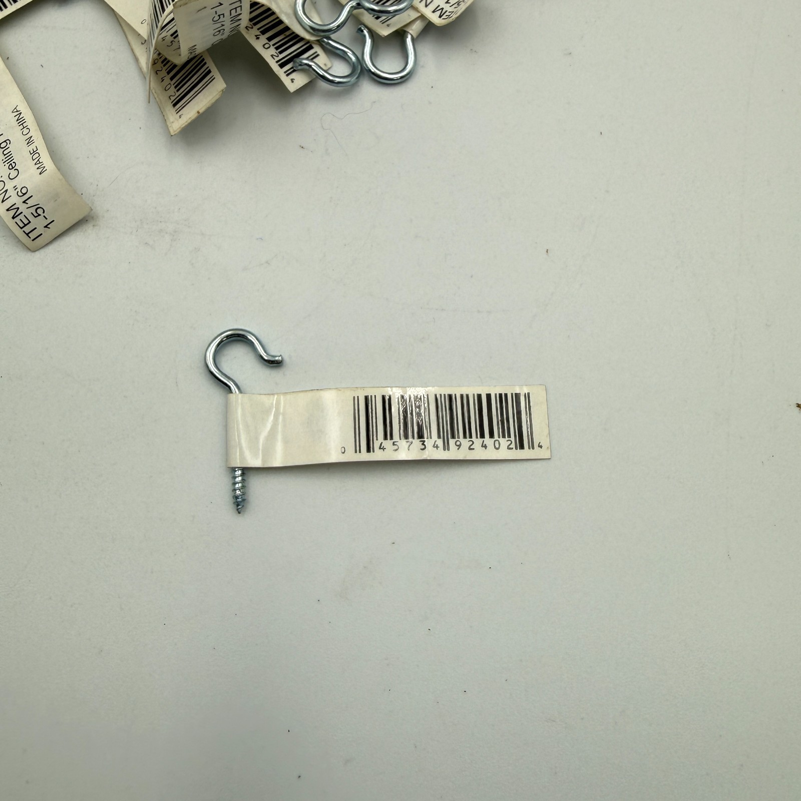 Mintcraft LR317 #14 1-5/16 Zinc Ceiling Hooks Screw-In Lot of 65