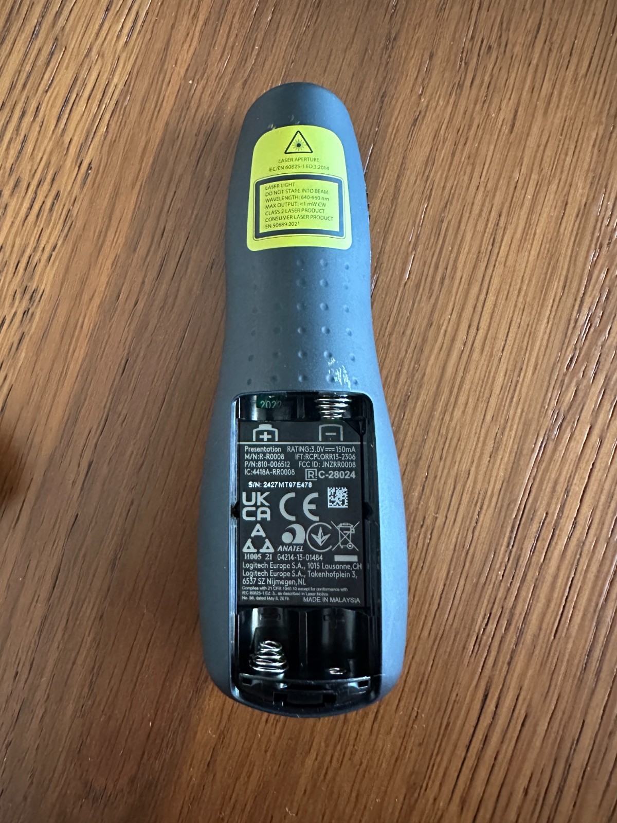 Logitech Wireless Presenter R400 USB A PowerPoint Clicker with Laser