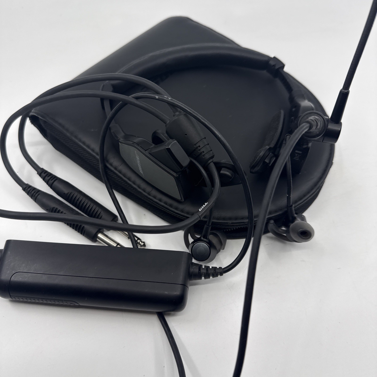 Bose Proflight Series 2 Aviation Headset w/ Bluetooth and Dual Plug Cable 424411