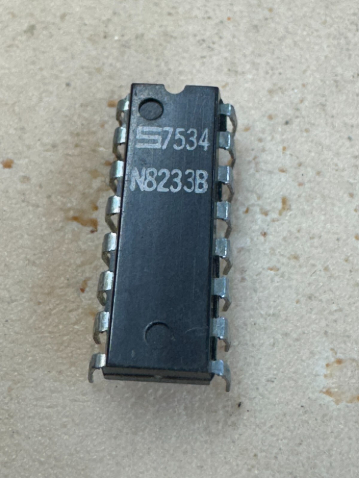 Signetics N8233B 2 Input 4 Bit Multiplexer