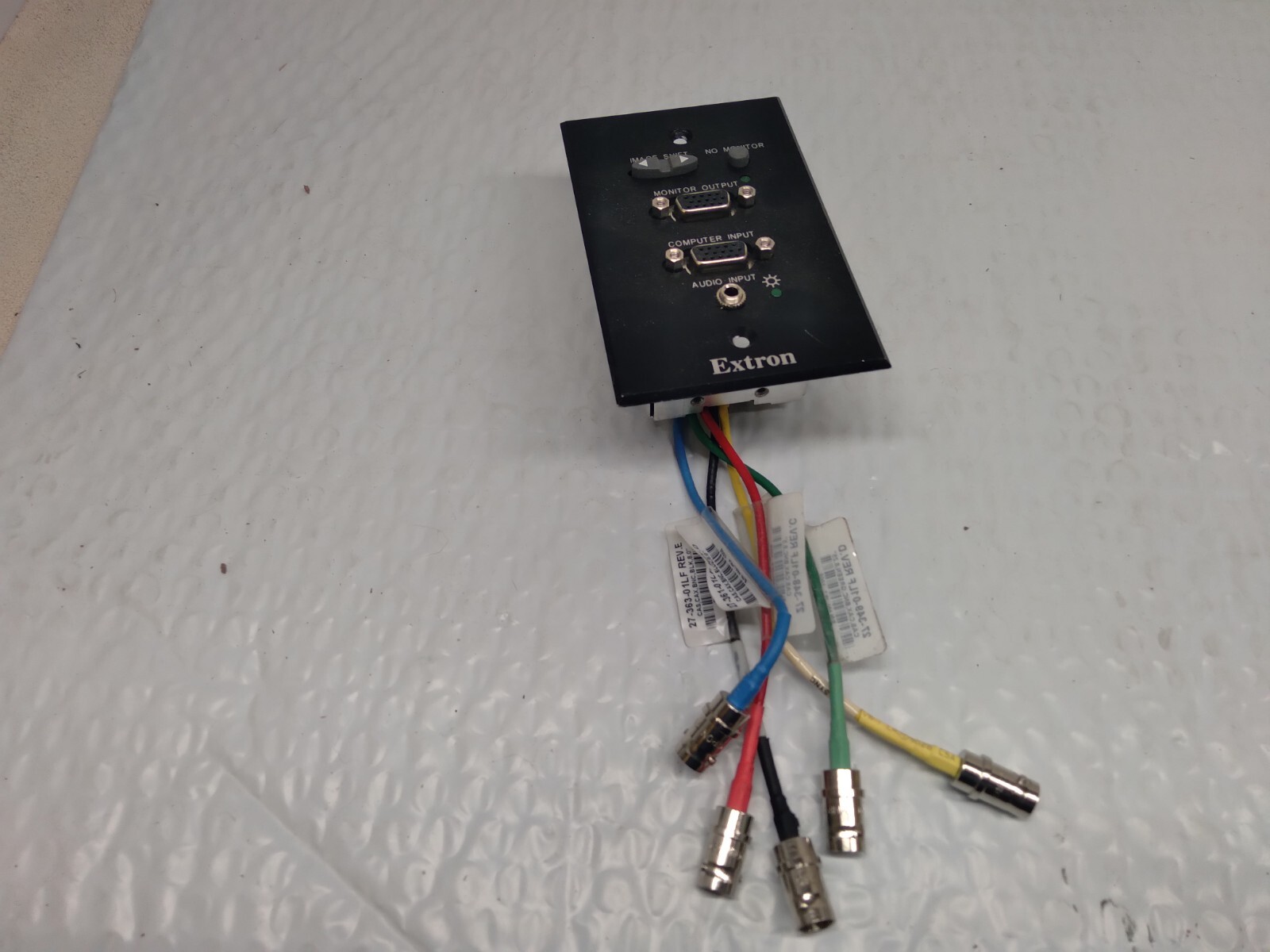 Inline CIA114 Installation High Performance Video AudioComputer Interface Black