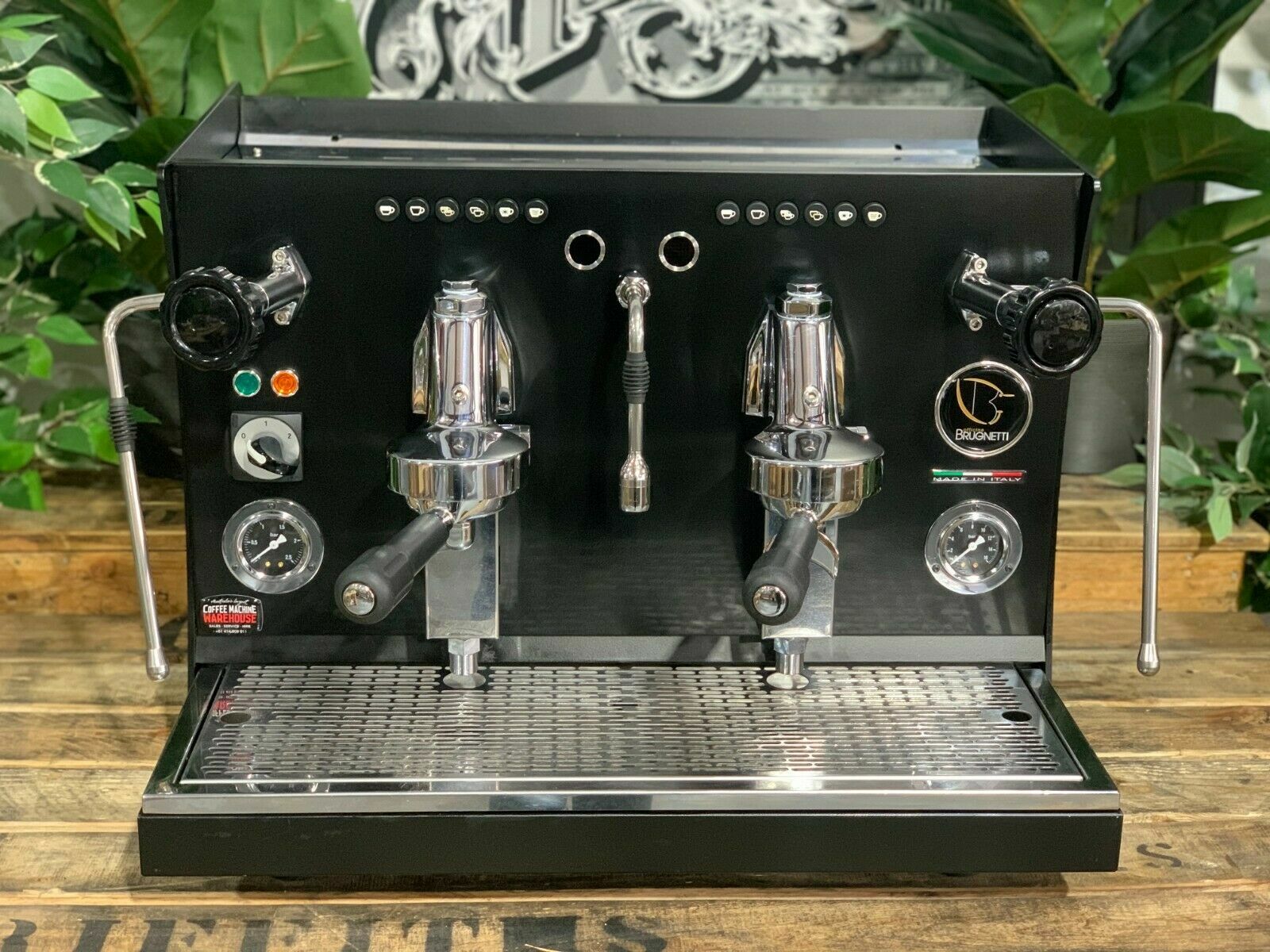BRUGNETTI GUILIA MANUFACTUM 2 GROUP BLACK ESPRESSO COFFEE MACHINE COMMERCIAL