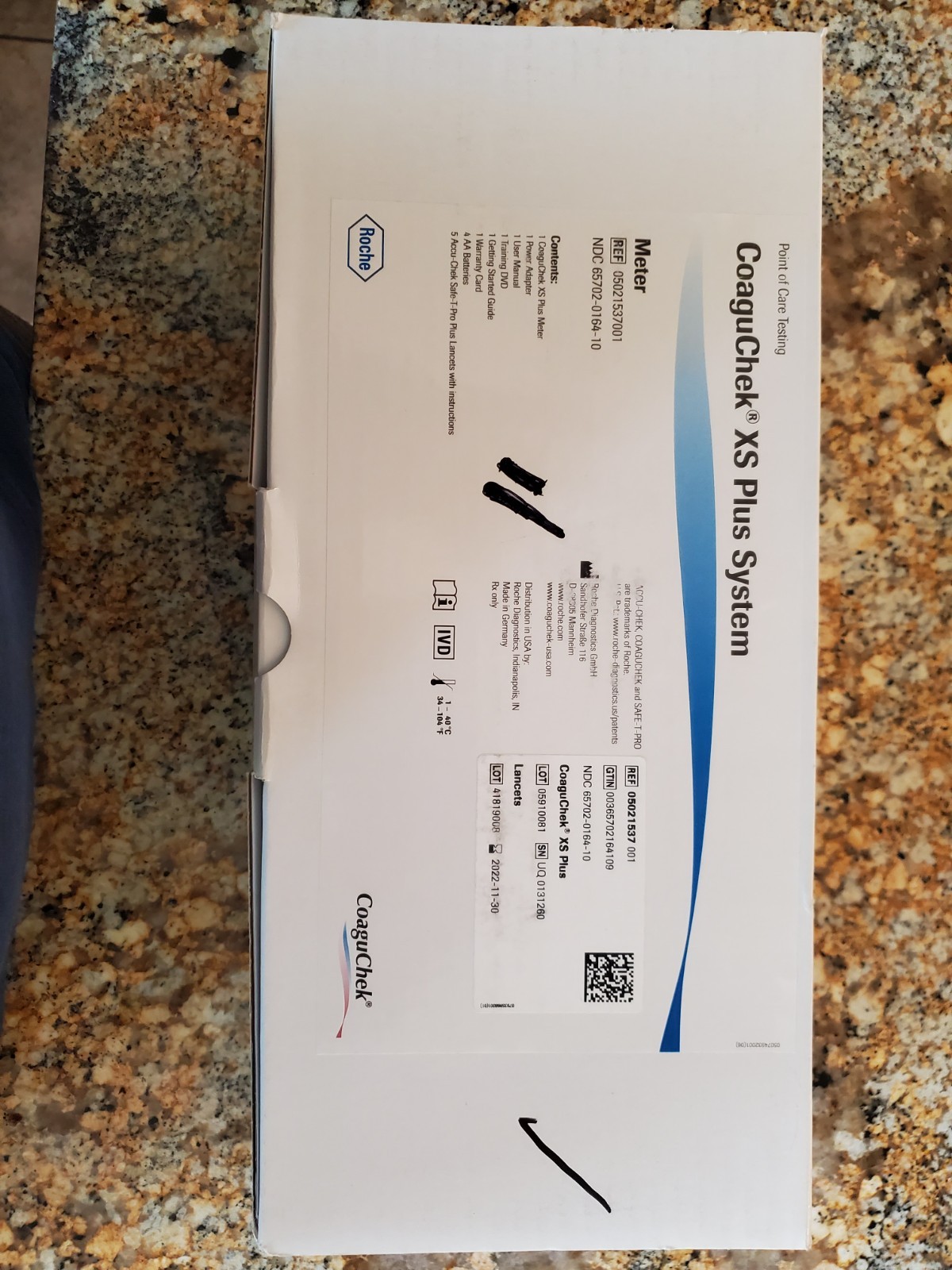 ROCHE COAGUCHECK  XS PLUS SYSTEMS - NEW - OPEN BOX WITH CD  and  Lancets