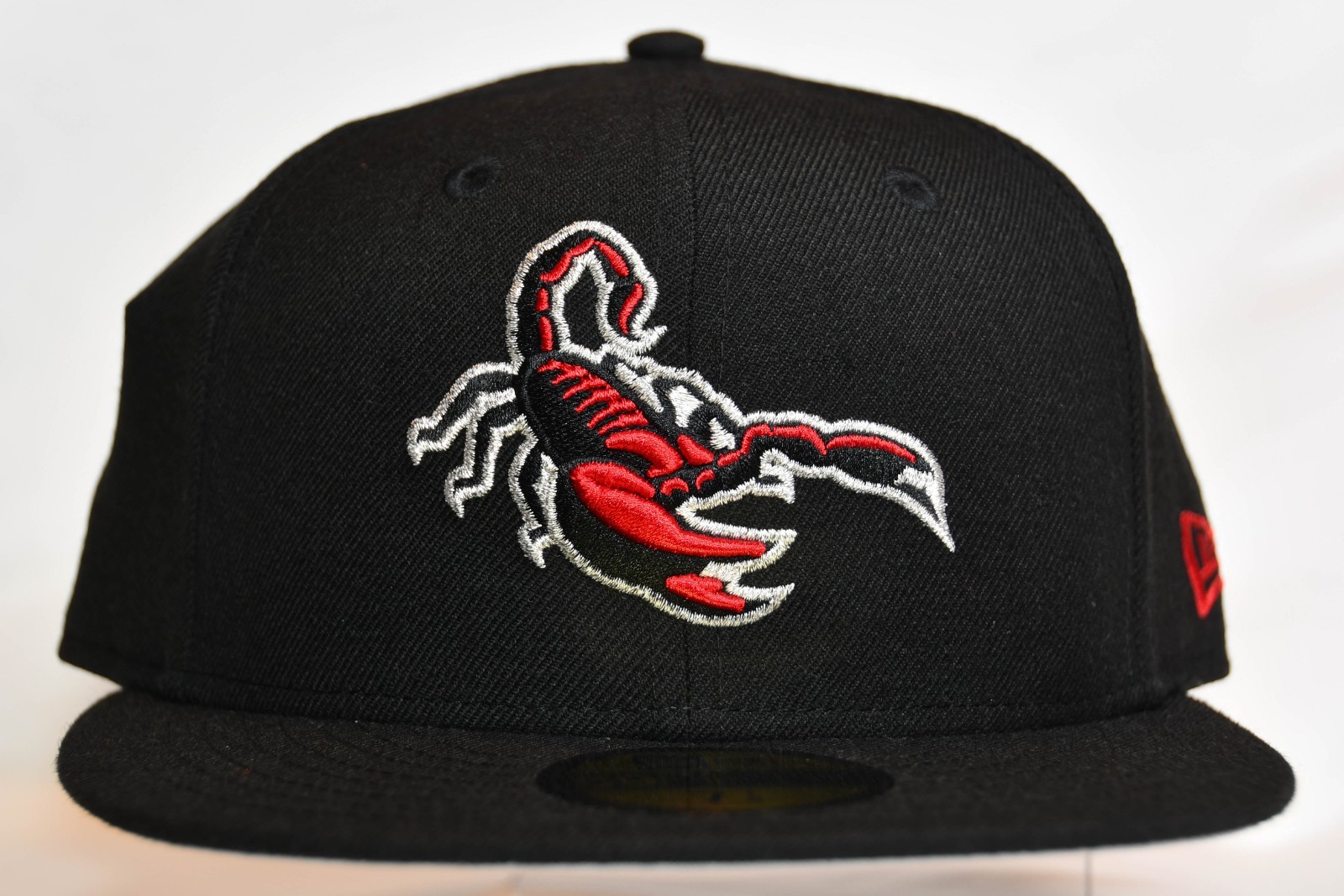 New Era 59Fifty Scottsdale Scorpions Hat - Size 7 1/8 (Hat Heaven) Black Red