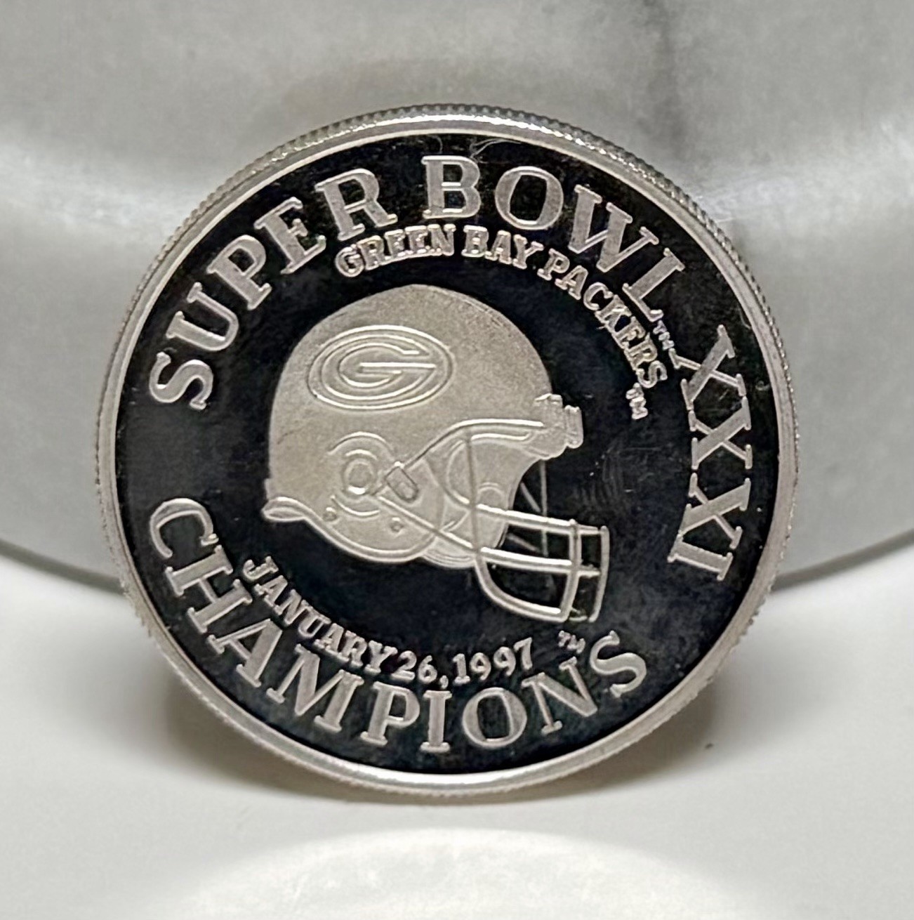 GREEN BAY PACKERS, 1 TROY OZ. .999 FINE SILVER ART ROUND, SUPER BOWL XXXI!