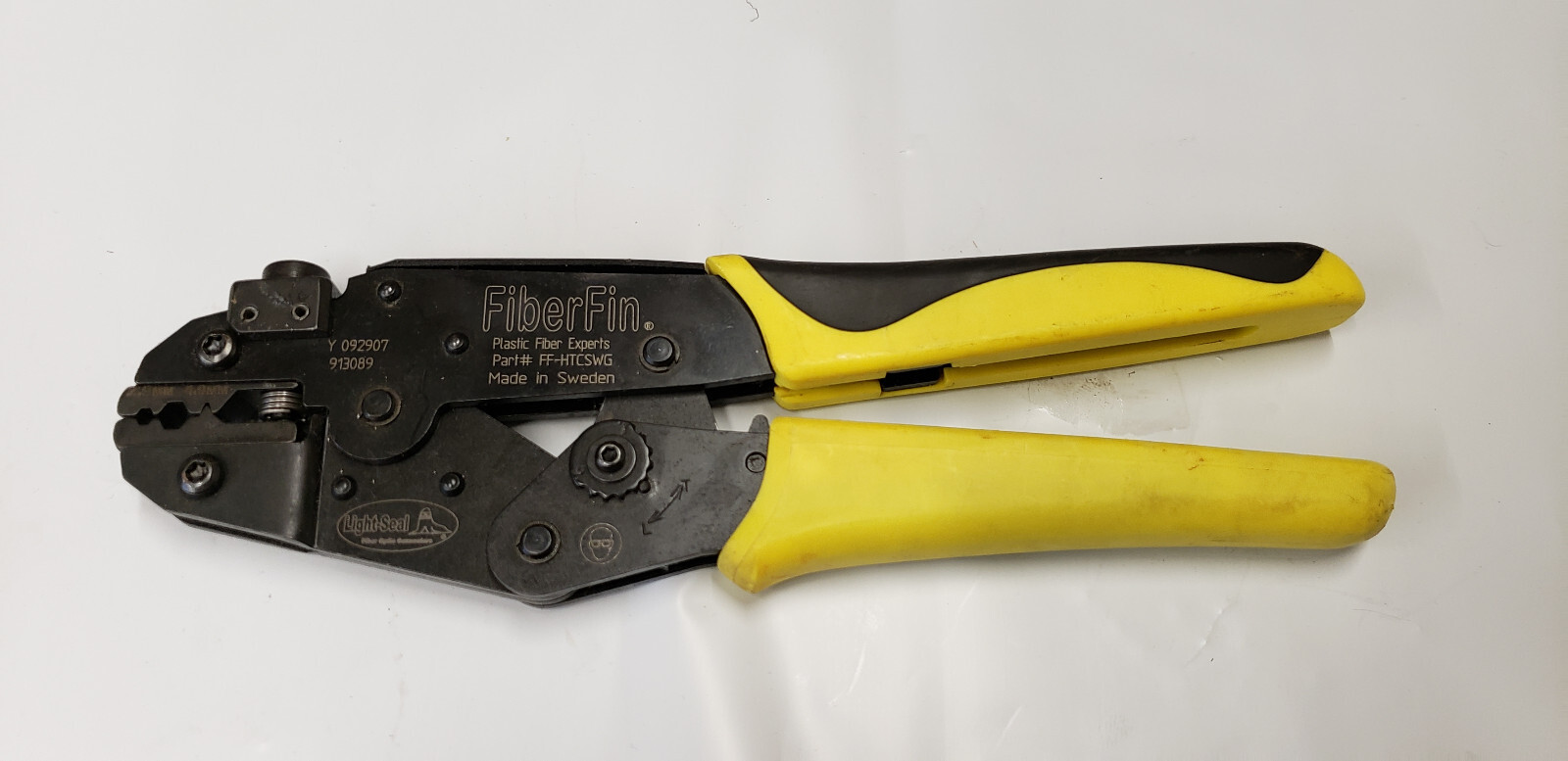 FiberFin FF-HTCSWG Light-Seal Crimp Swage  Tool.