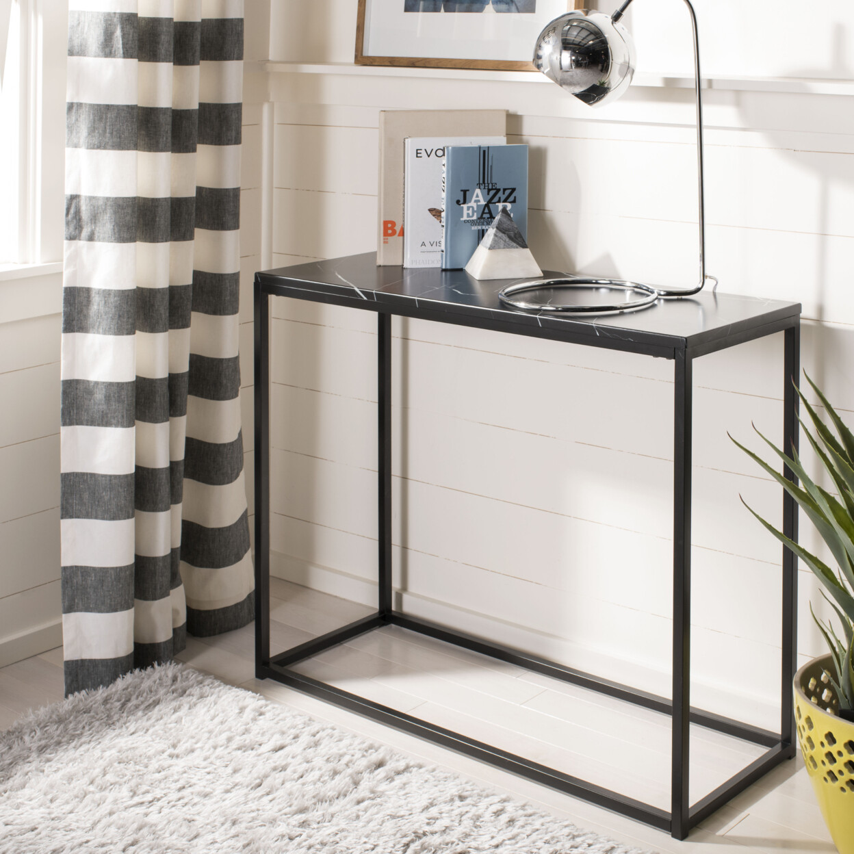 SAFAVIEH Baize Console Table | Black |