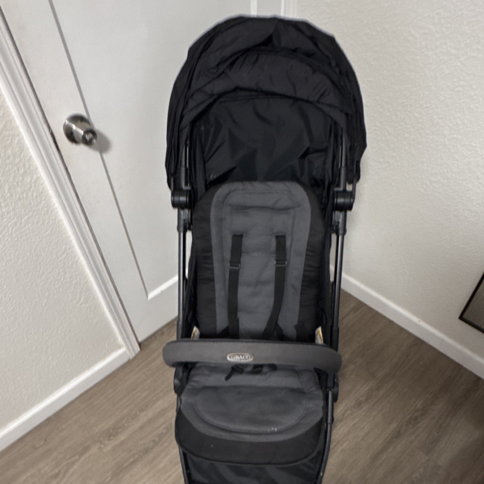 Graco Lightweight Black Gray Foldable Single Stroller Adjustable Canopy