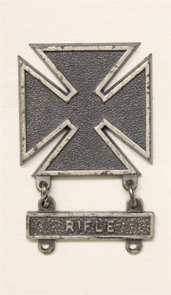 Army Shooting Badge 1272 - Marksman w/RIFLE bar - clutch back