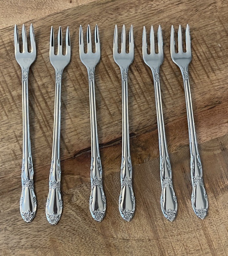 Oneida Fenway Daydream Cocktail Seafood Forks Set of 6