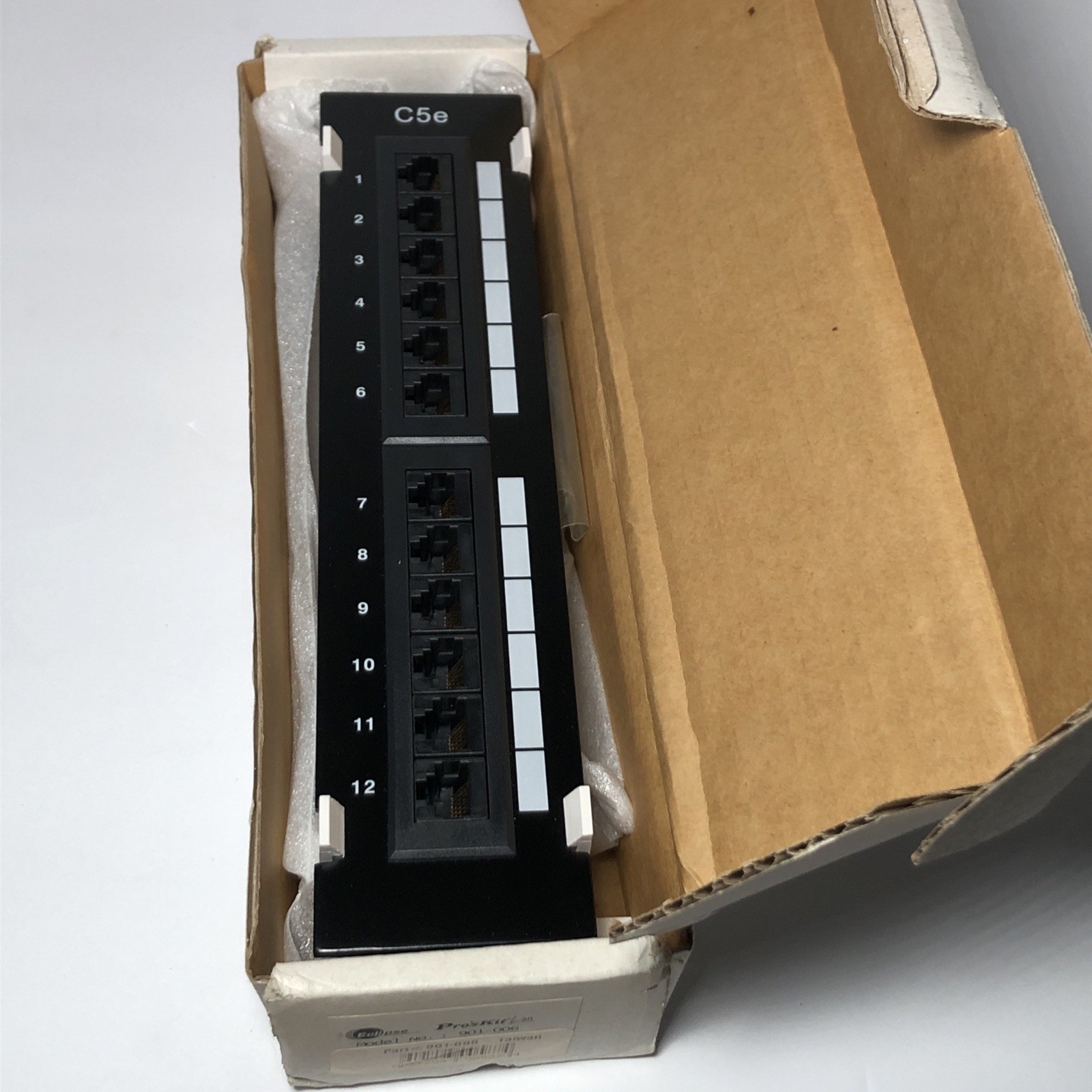 Eclipse ProsKitLan 901-006 12 Port UTP C5e Network Unshielded Patch Panel Board
