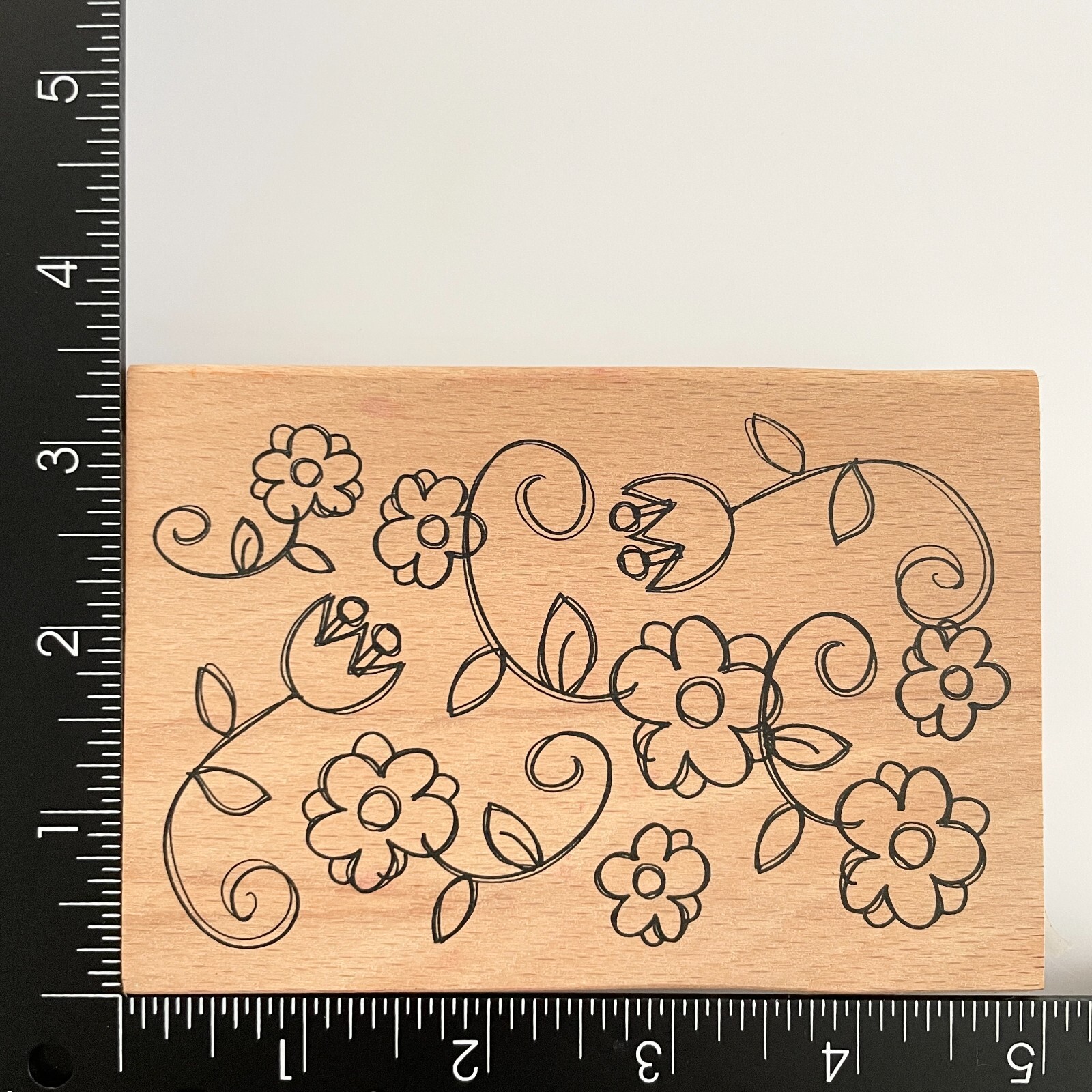 Hampton Art Double Vision Flower Background Wood Mounted Rubber Stamp