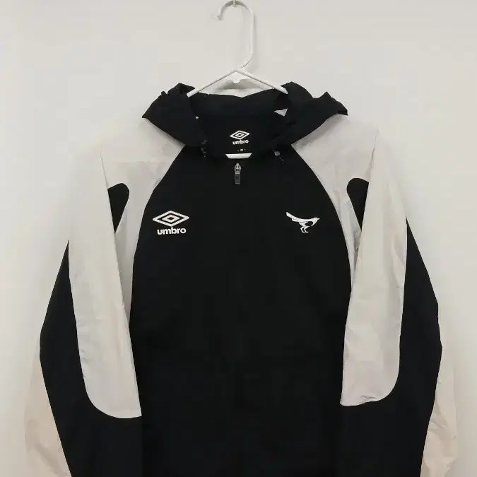 Umbro Black & White Windbreaker Jacket Official