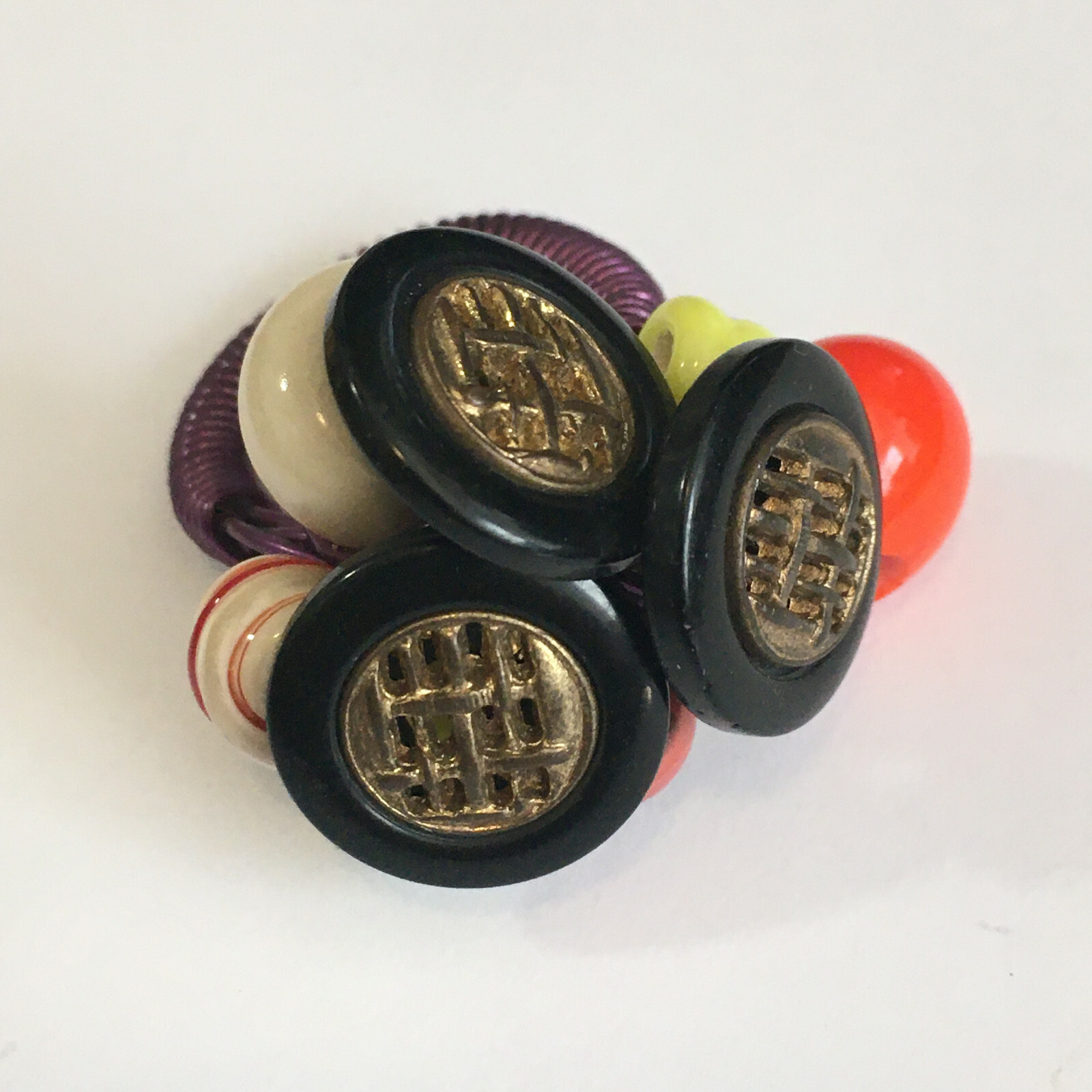 HANDMADE WIRED RING BUTTONS AND MULTICOLOR BEADS  SIZE 8  JEWELRY